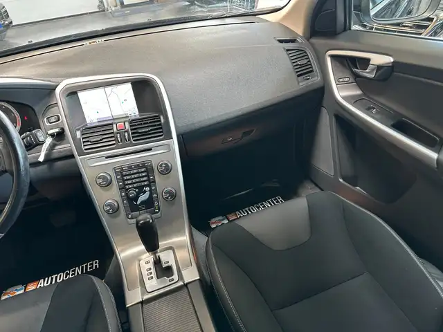 Volvo XC60 view 7