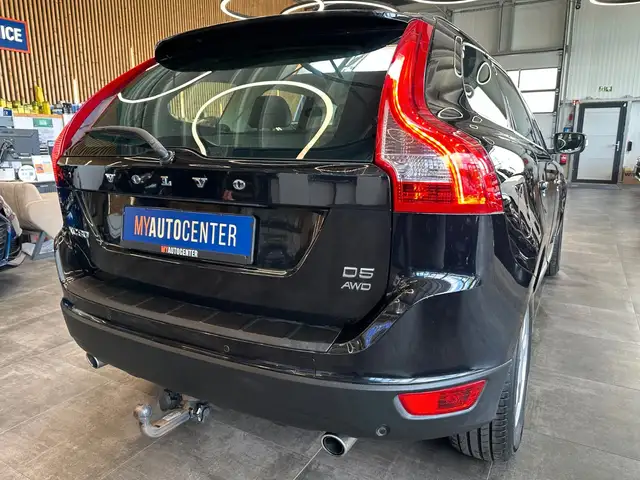 Volvo XC60 view 2