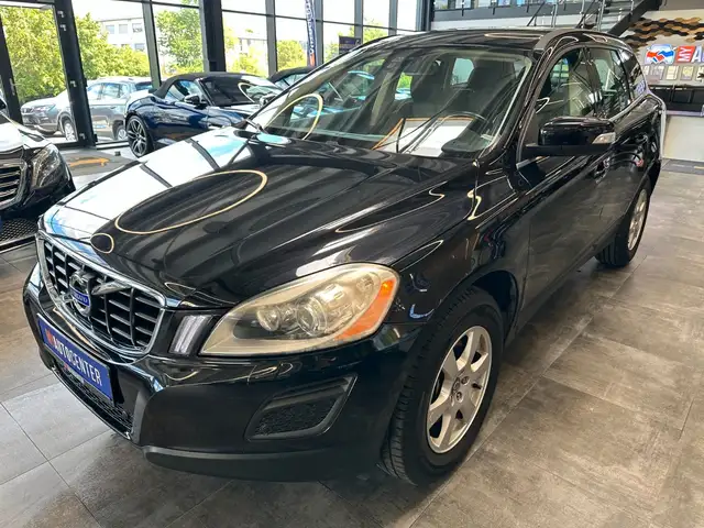 Volvo XC60 view 23