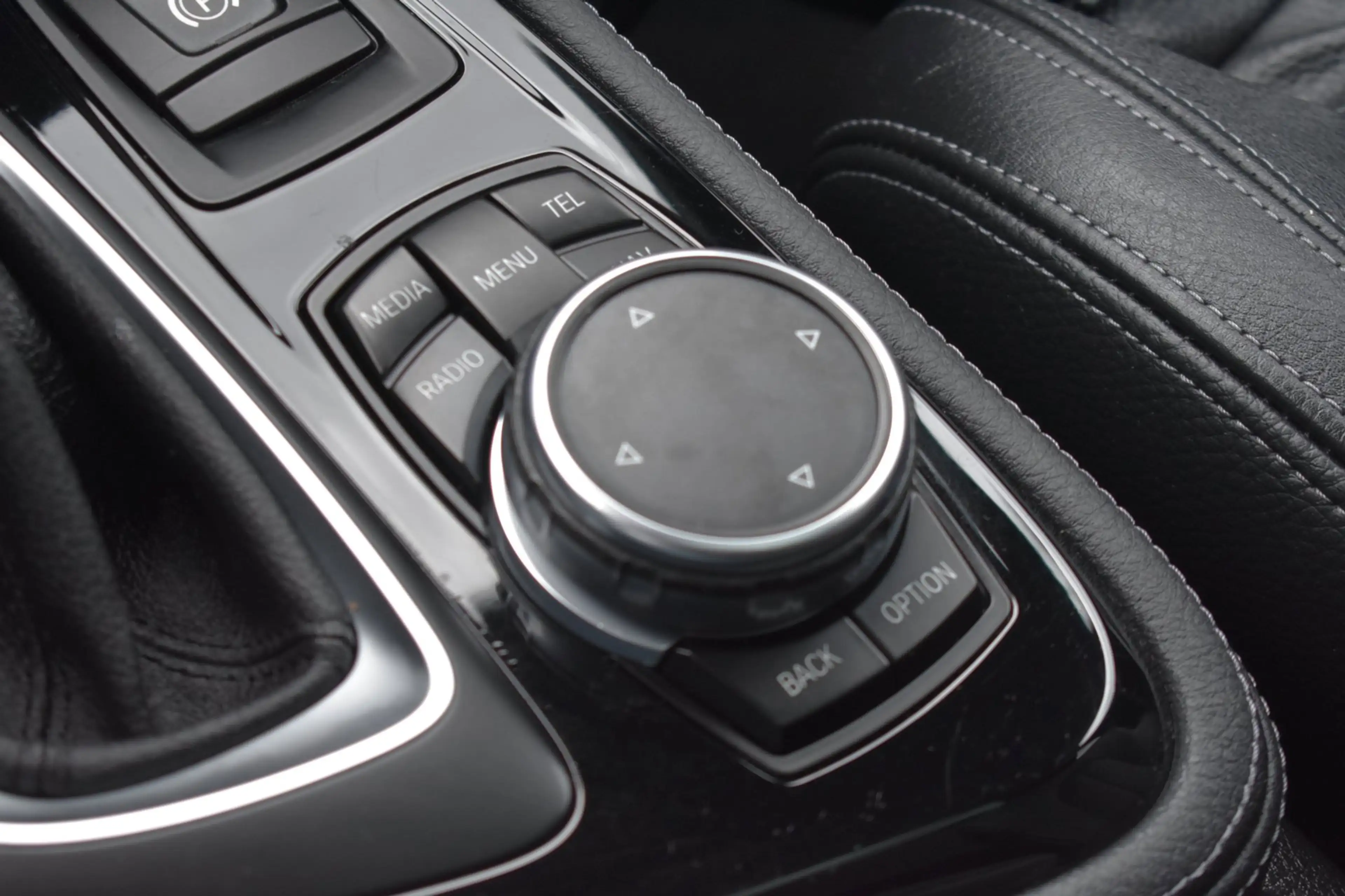 BMW 225 2-serie Active Tourer 225xe M Sport '15 M Pakket P — photo 29