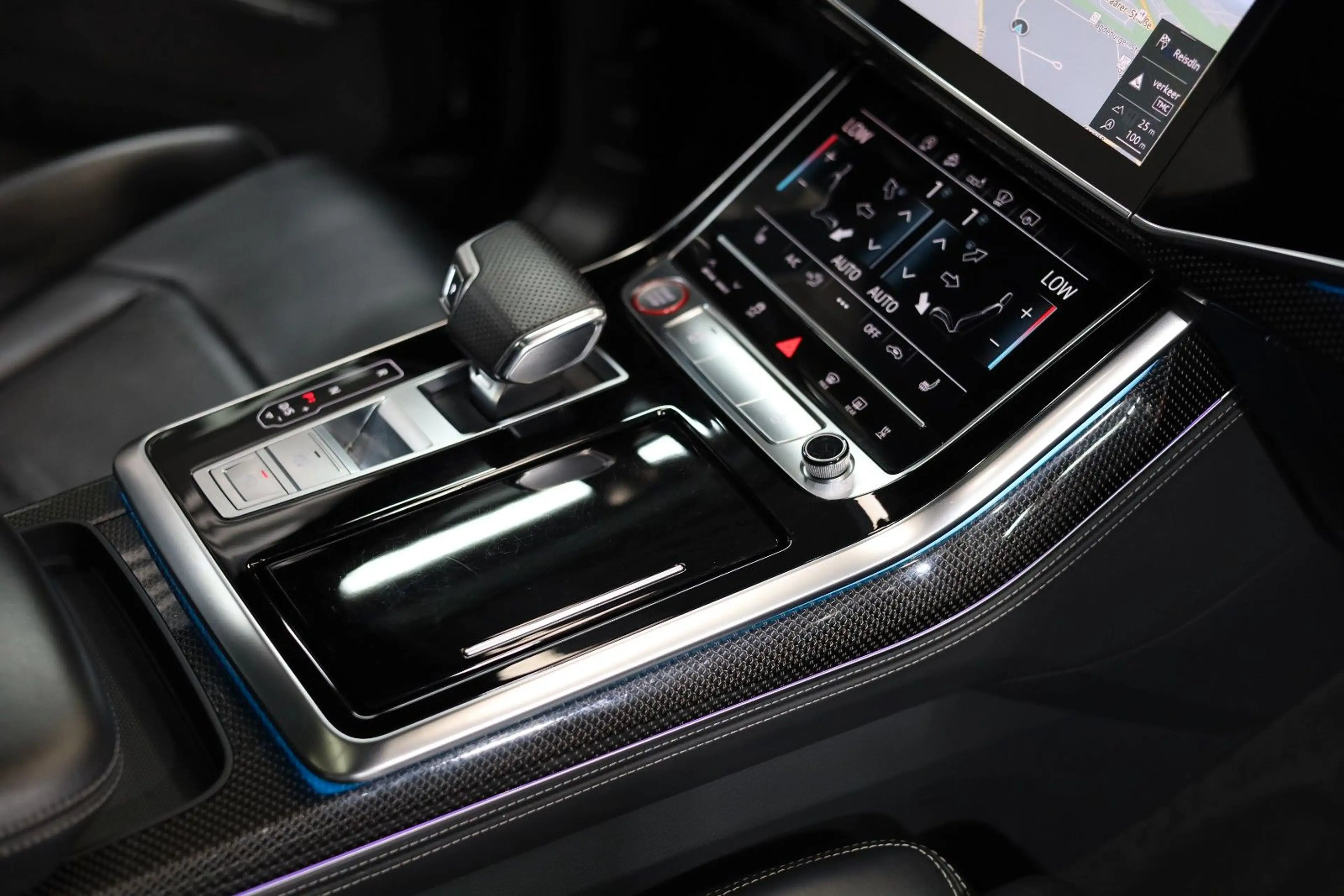 Audi SQ8 4.0 TDI *Carbon*ACC*Heaad-Up*Pano*Matrix — photo 14