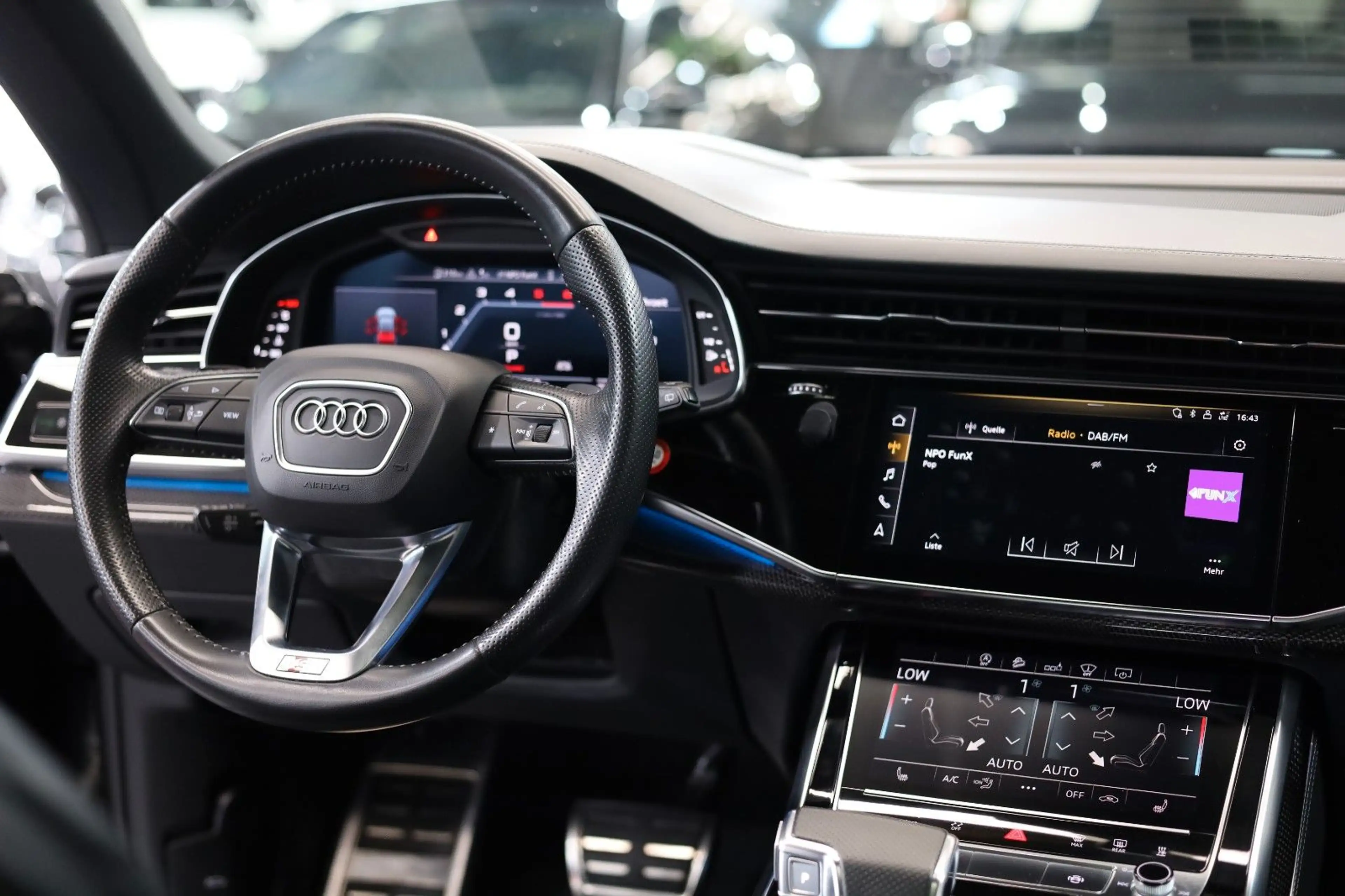 Audi SQ8 4.0 TDI *Carbon*ACC*Heaad-Up*Pano*Matrix — photo 12
