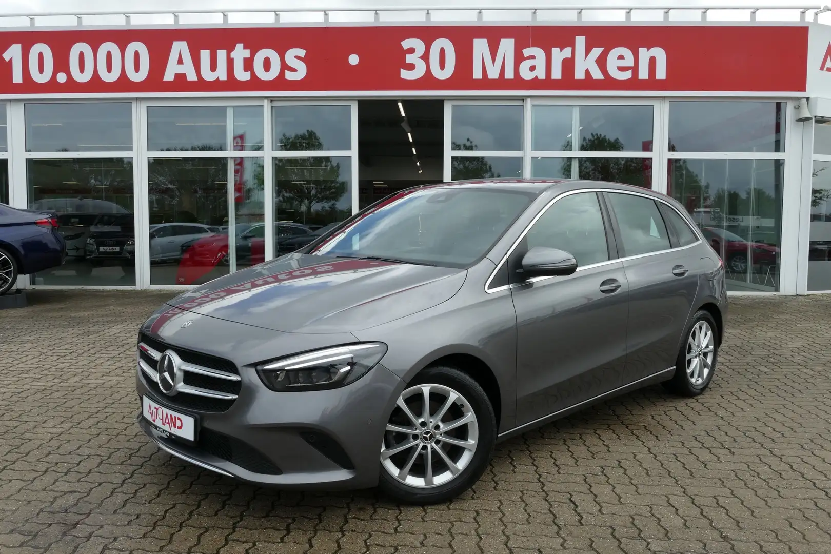 Mercedes-Benz B 180 B180 d Progressive Aut. LED Navi Virtual Cockpit Gris - 2