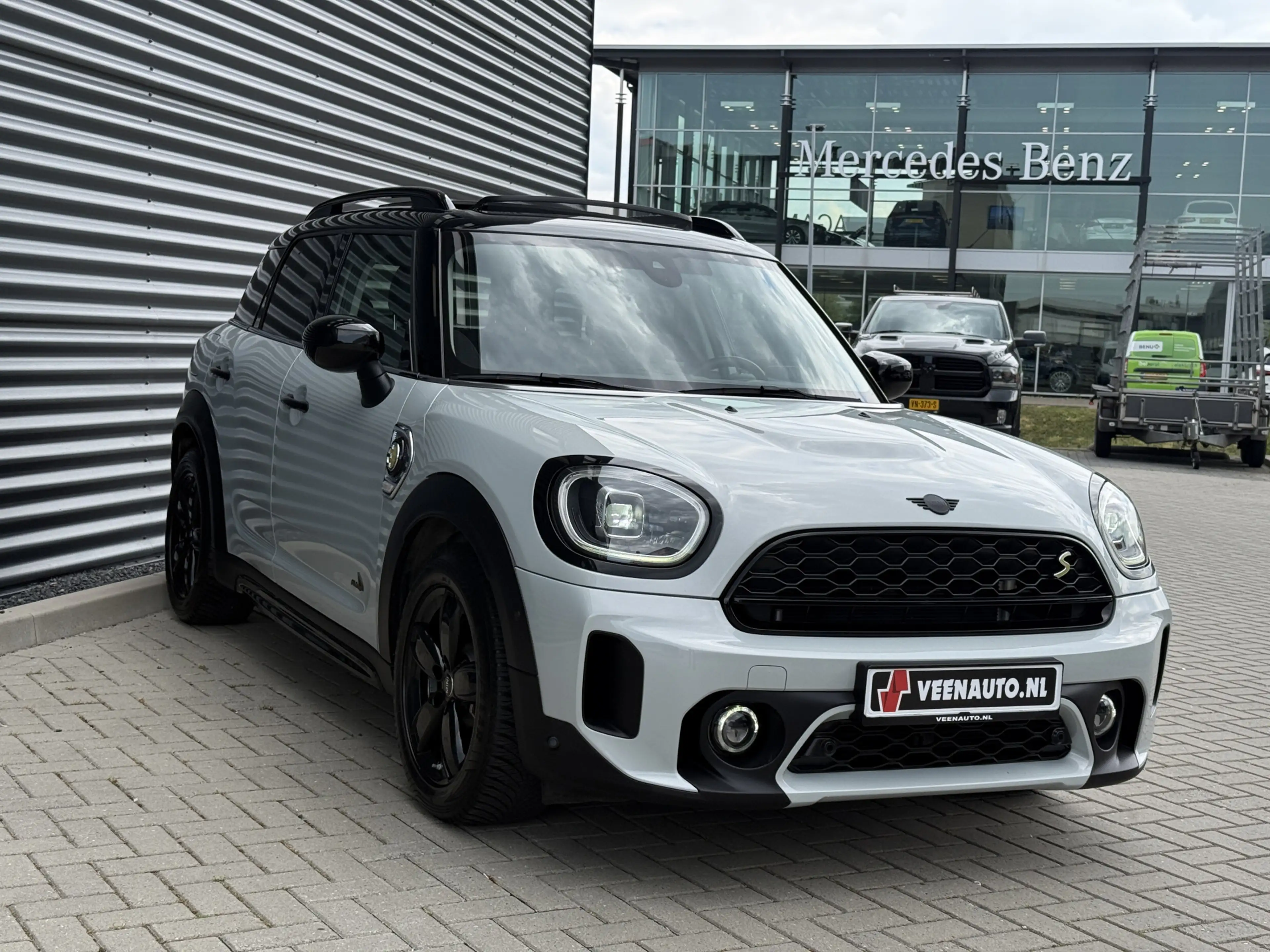 MINI Cooper SE Countryman 2.0 ALL4 Pano/Camera/H&K — photo 3