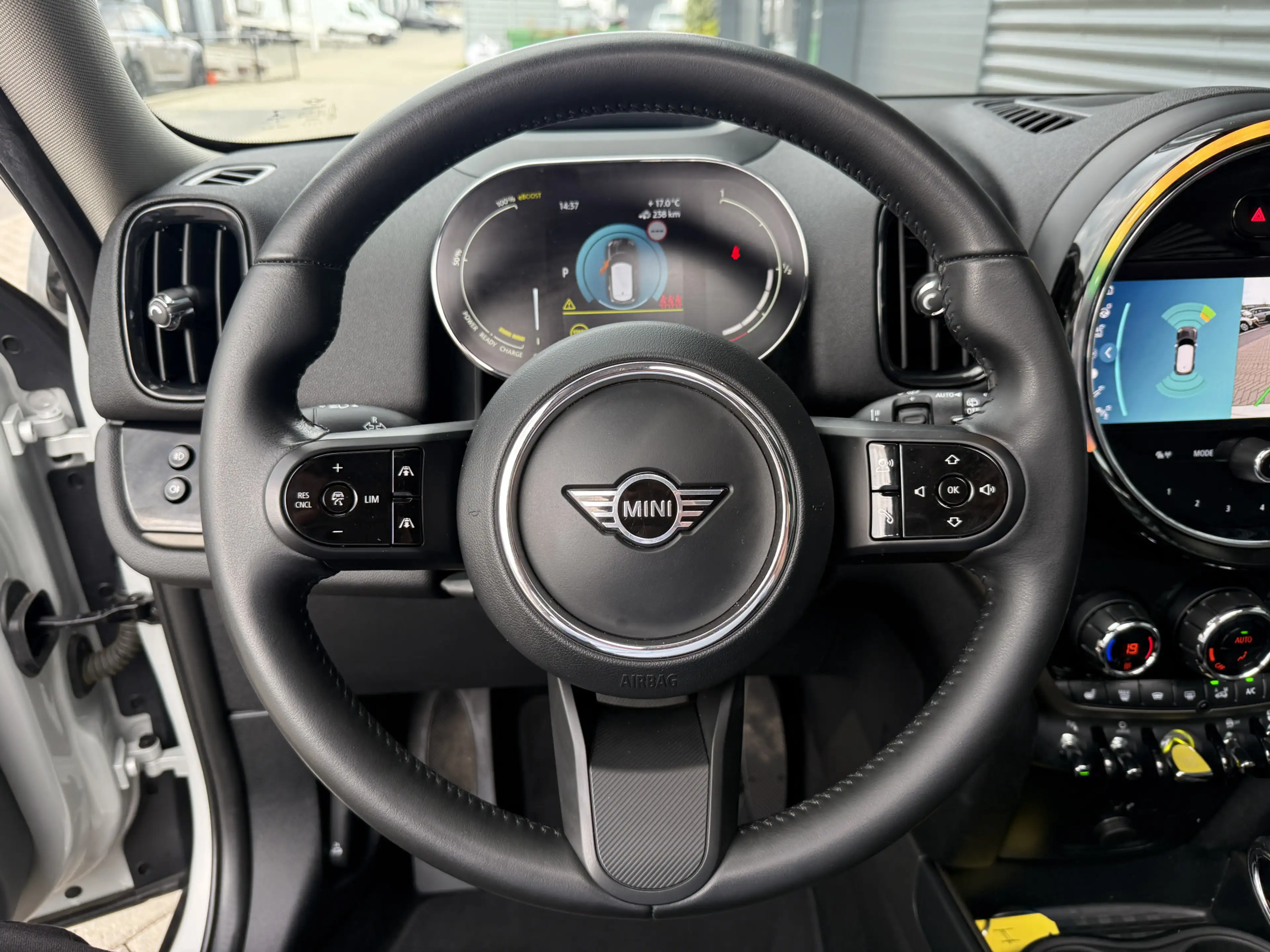 MINI Cooper SE Countryman 2.0 ALL4 Pano/Camera/H&K — photo 10