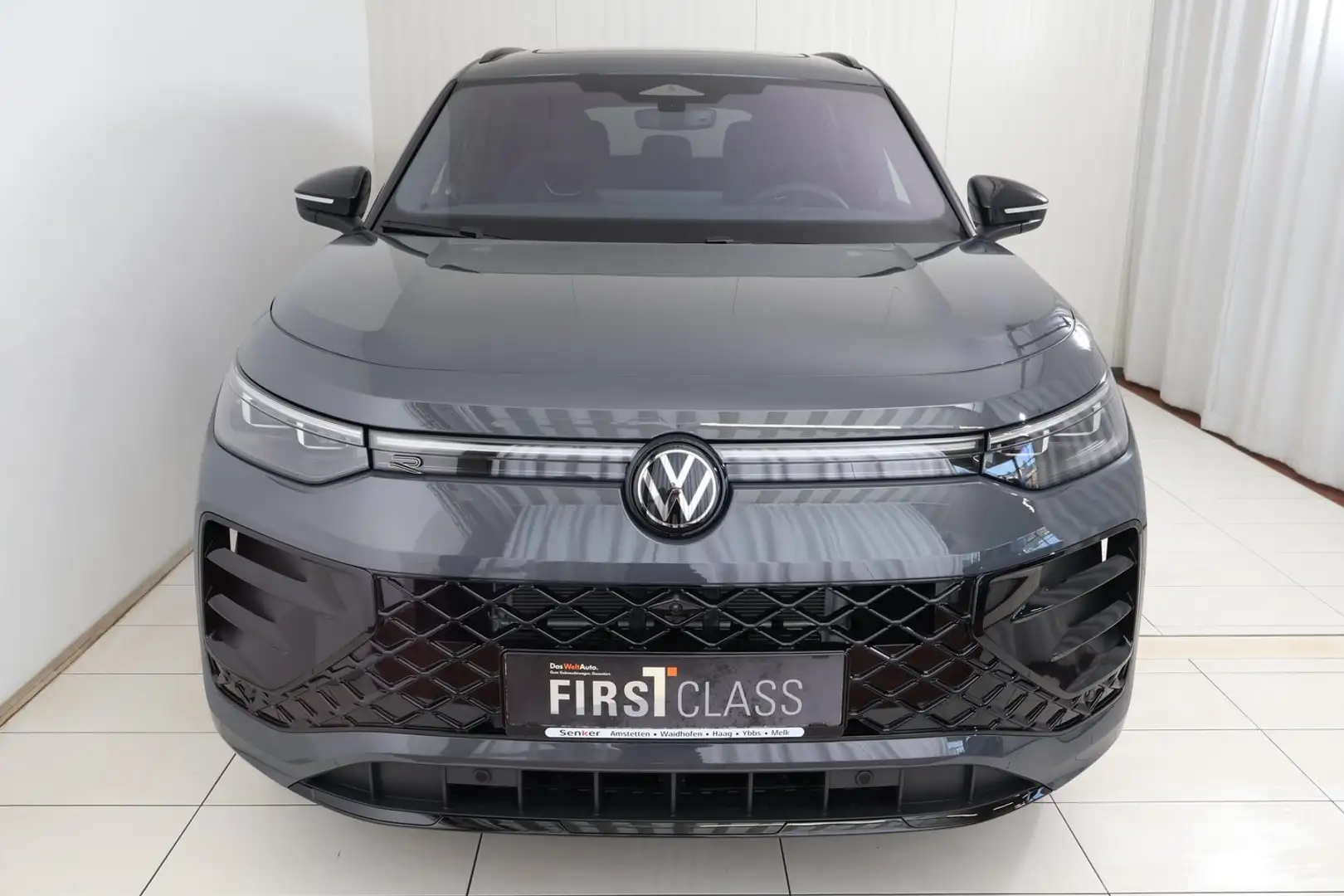 Volkswagen Tayron Sport eHybrid DSG 150kW Grau - 2