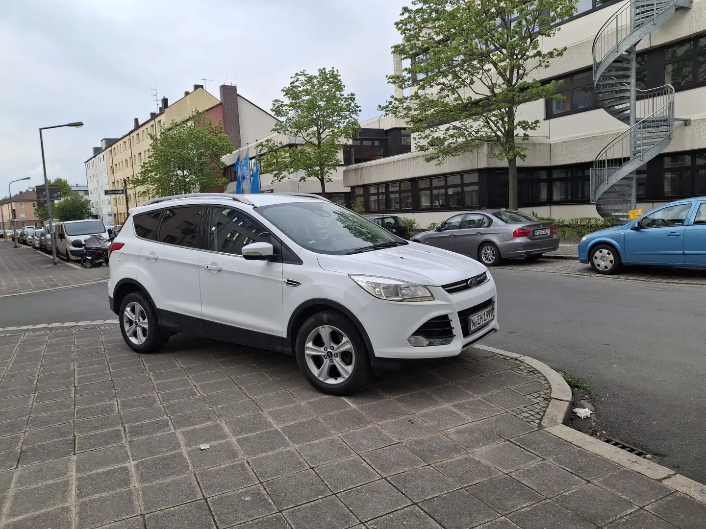 Ford Kuga Titanium Weiß - 2