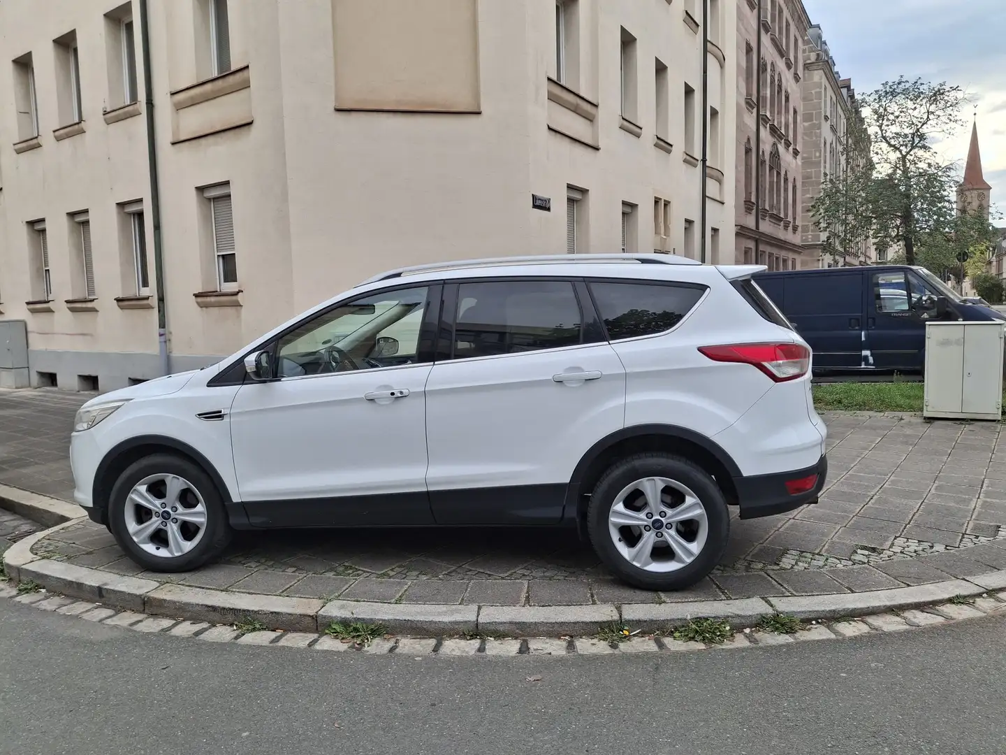 Ford Kuga Titanium Weiß - 1