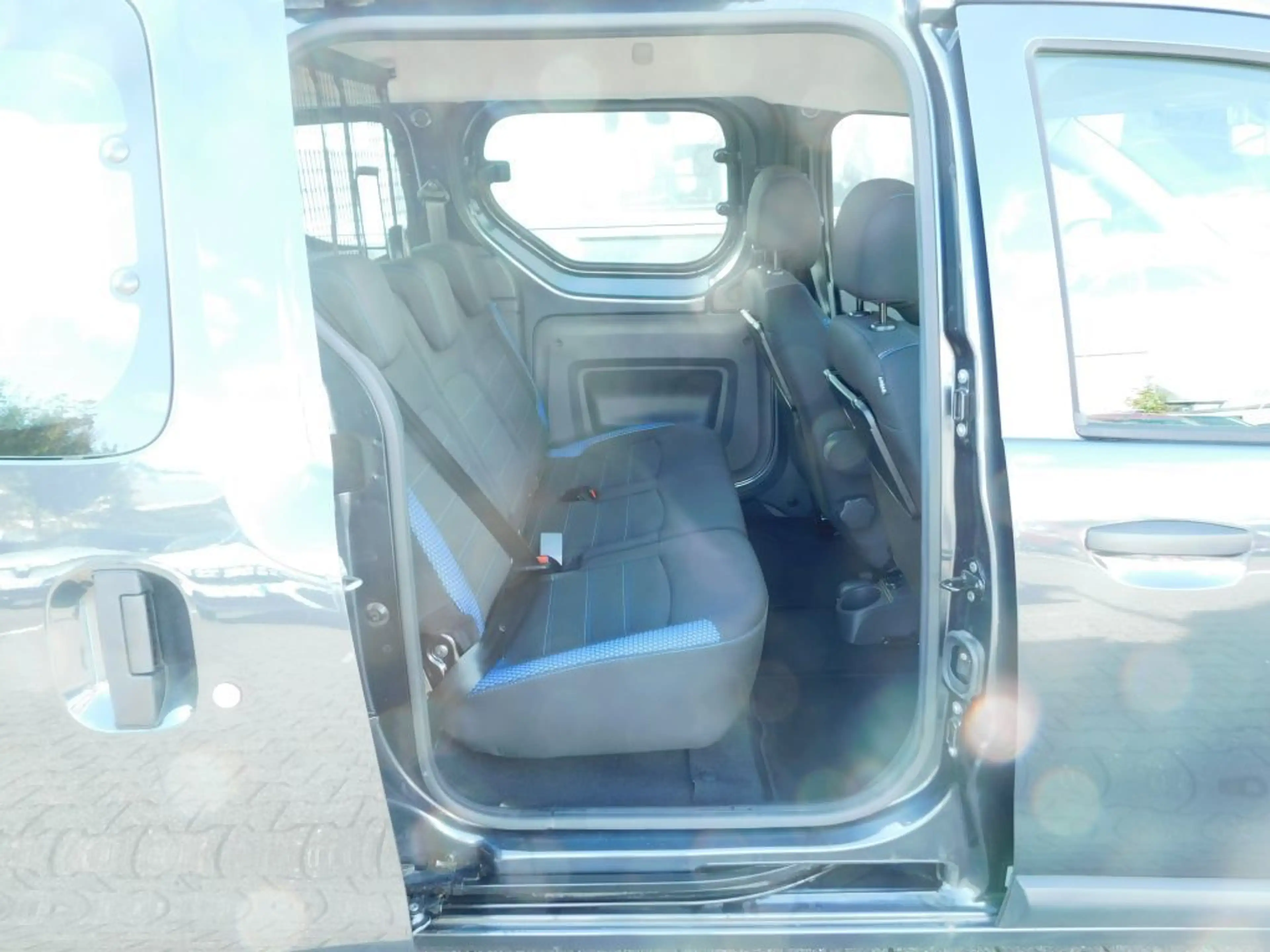 Dacia Dokker Stepway Plus TCe 130 GPF — photo 11