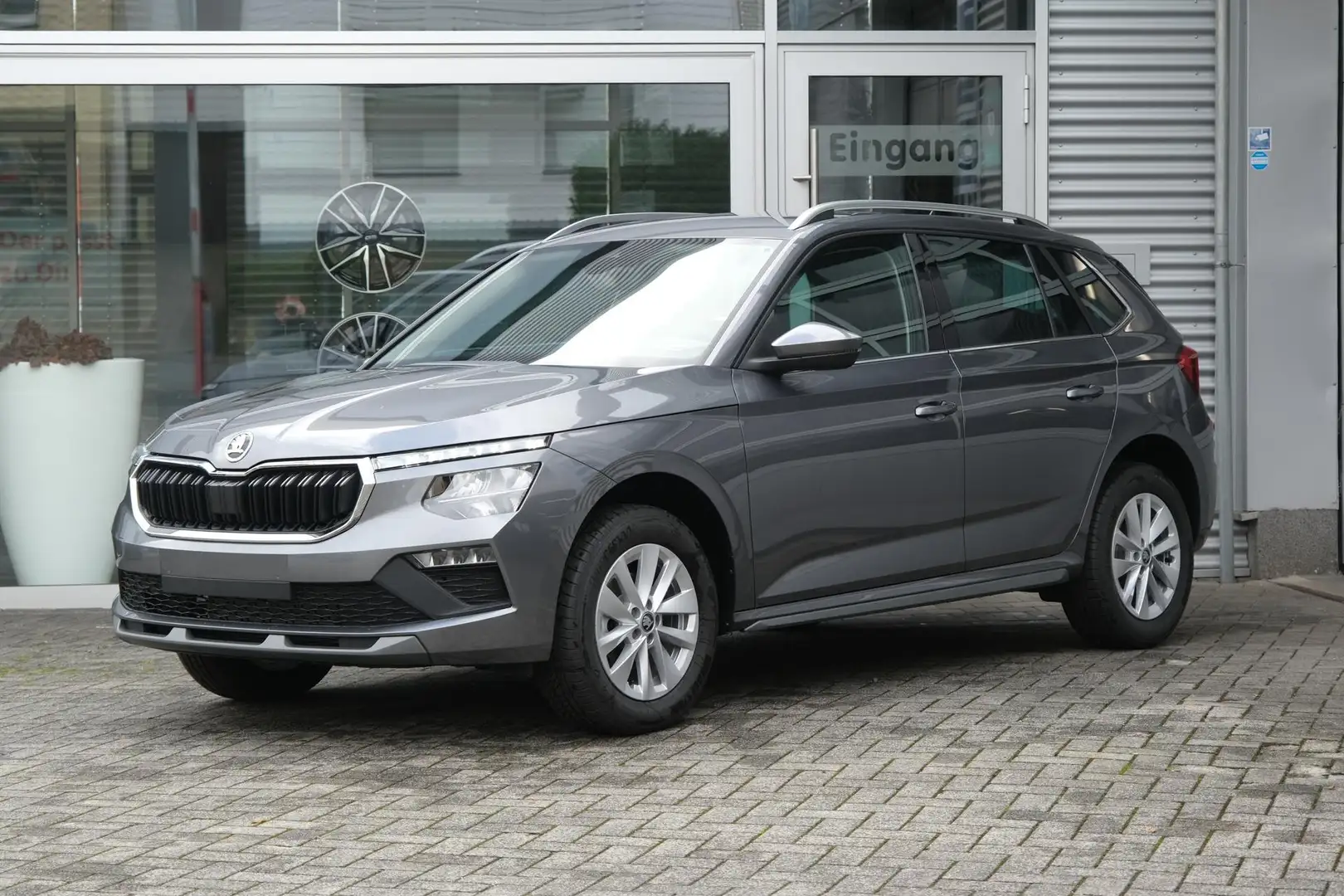 Skoda Kamiq Top Selection 1.0 TSI LED App-Navi Sitzheizung PDC Gris - 1