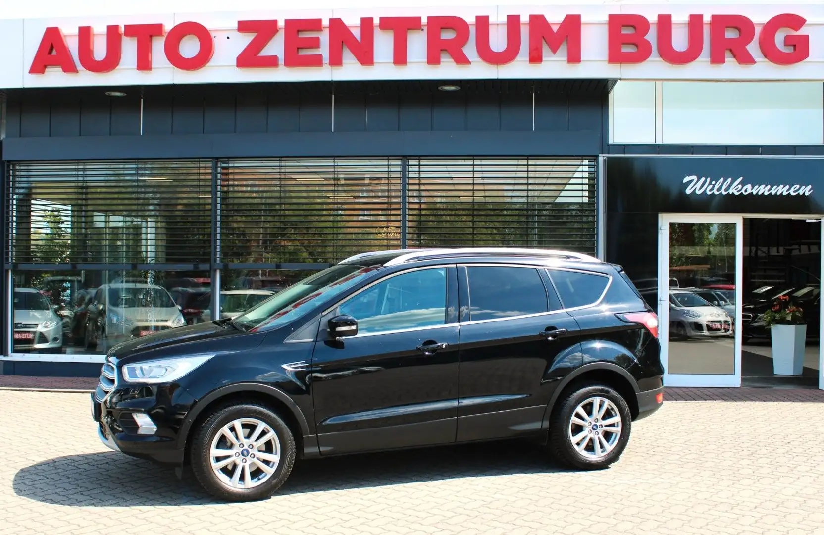 Ford Kuga Cool & Connect 1.5l NAVI AHK KAMERA DAB Schwarz - 1