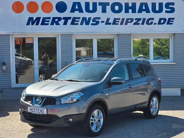 Nissan Qashqai+2 Acenta 7 Sitze Klima Navi Pano Kamera