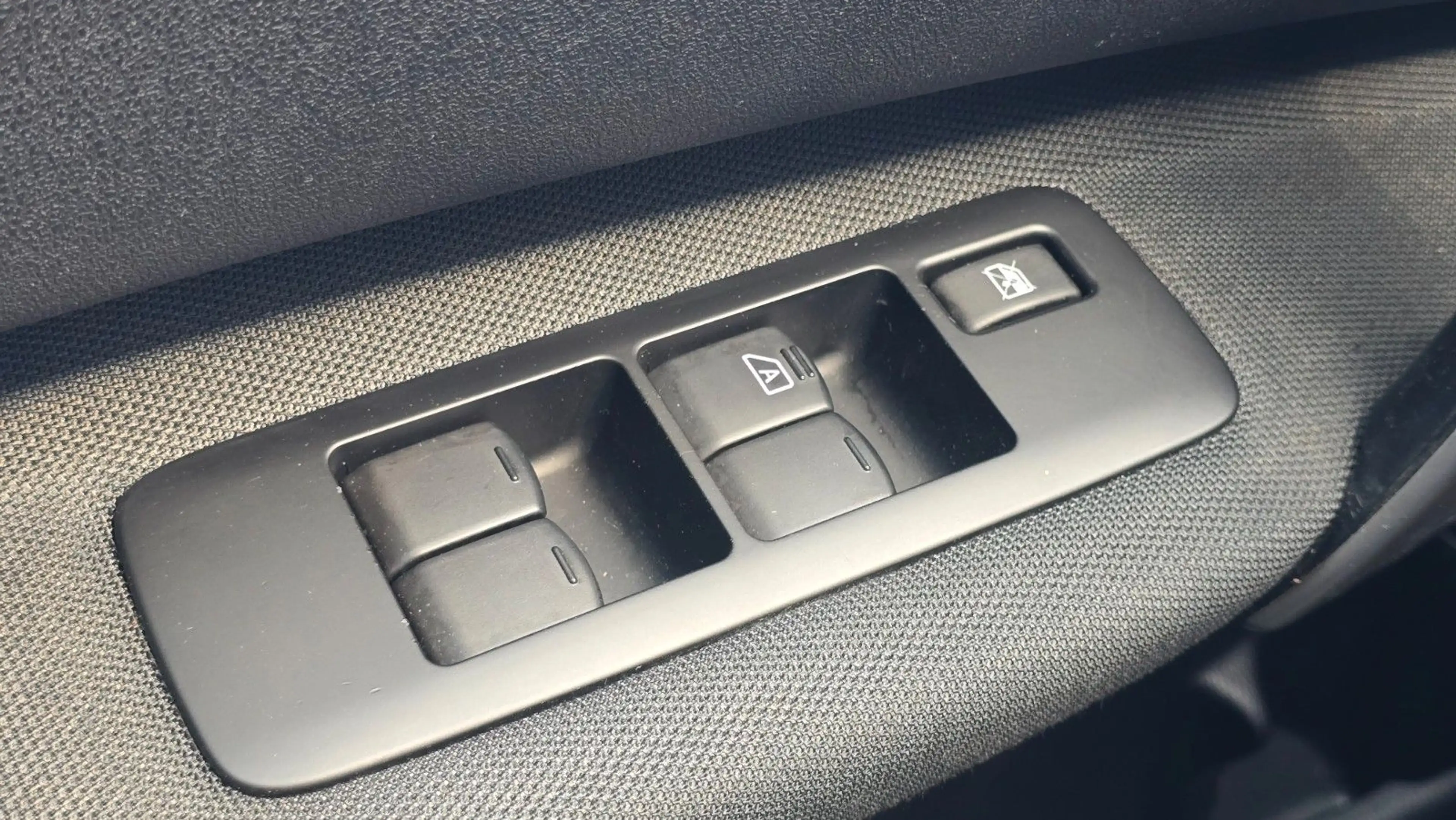 Nissan Qashqai+2 Acenta 7 Sitze Klima Navi Pano Kamera — photo 15