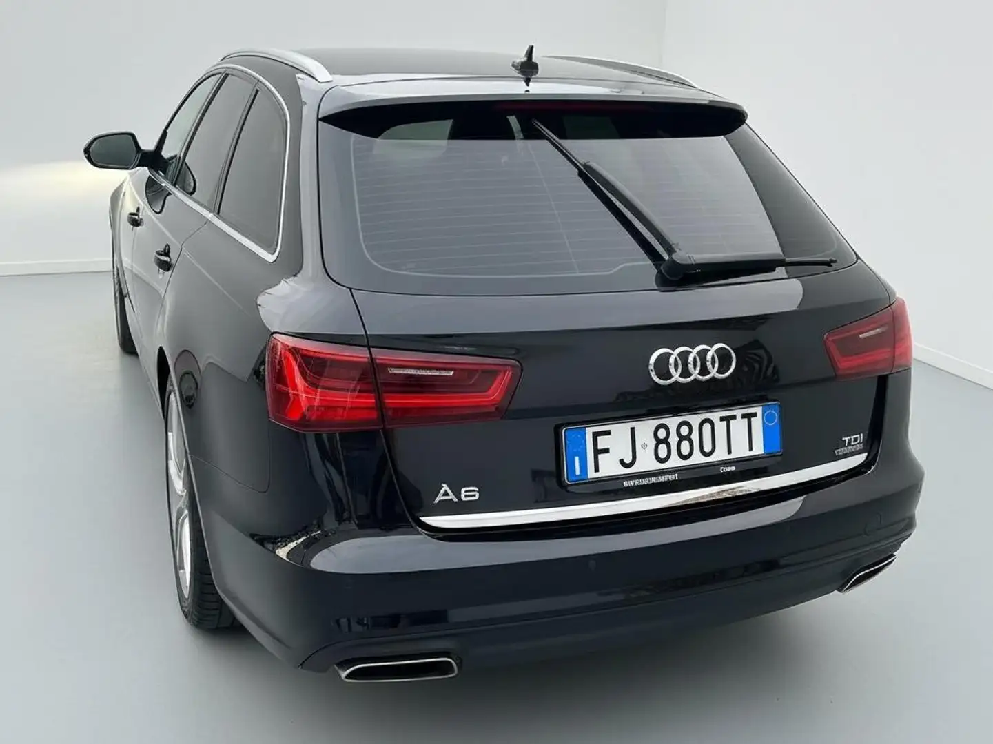 Audi A6 Avant 3.0 TDI 272 CV quattro S tronic Business P. crna - 2