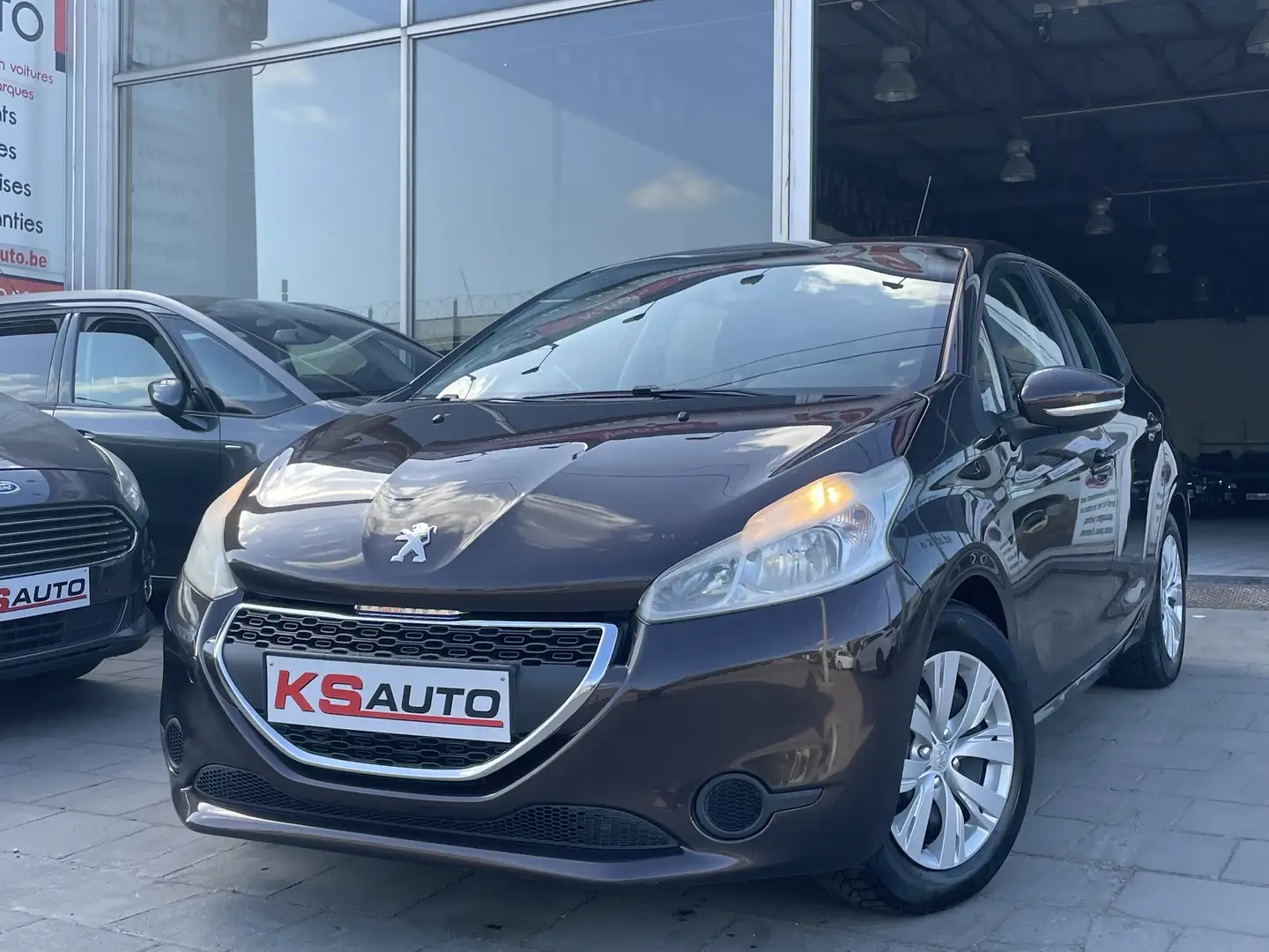Peugeot 208 1.4 HDi Active/227.971KM/ECRAN/EURO 5 Violett - 1
