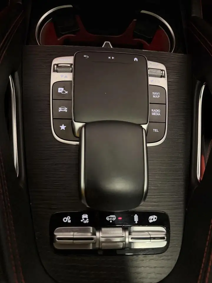 Mercedes-Benz GLE снимка Mercedes-Benz GLE