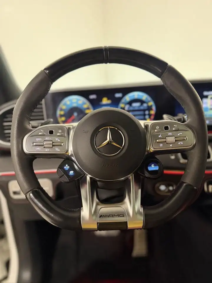 Mercedes-Benz GLE снимка Mercedes-Benz GLE