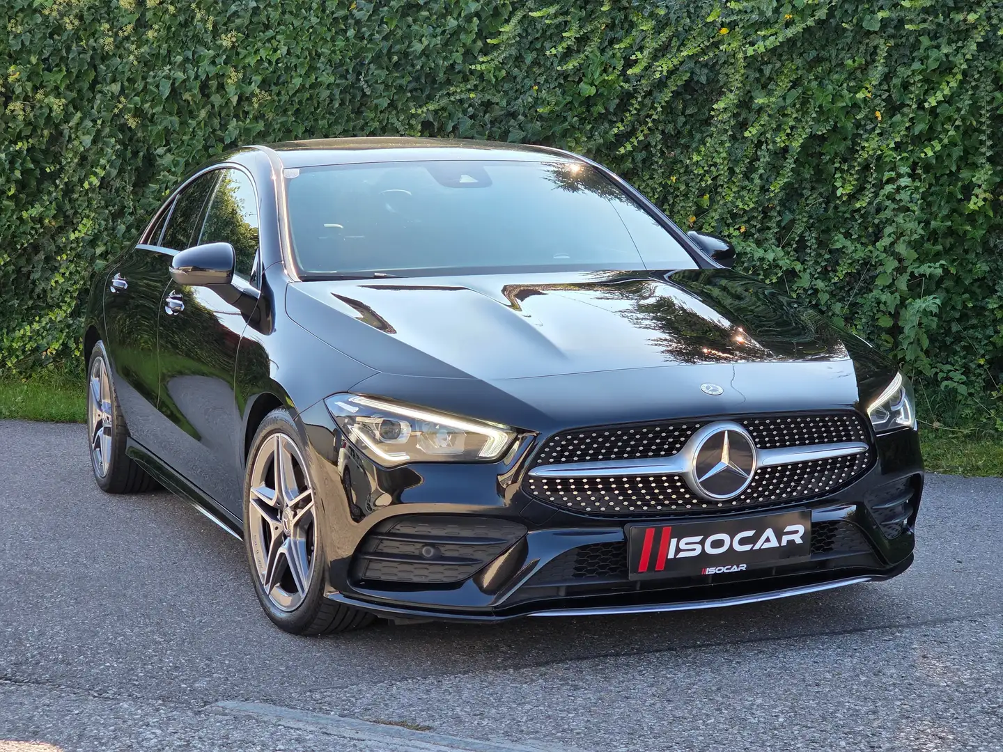 Mercedes-Benz CLA 200 d // AMG / 1.HAND / KAMERA / DIGITAL TACHO / LED / Schwarz - 1