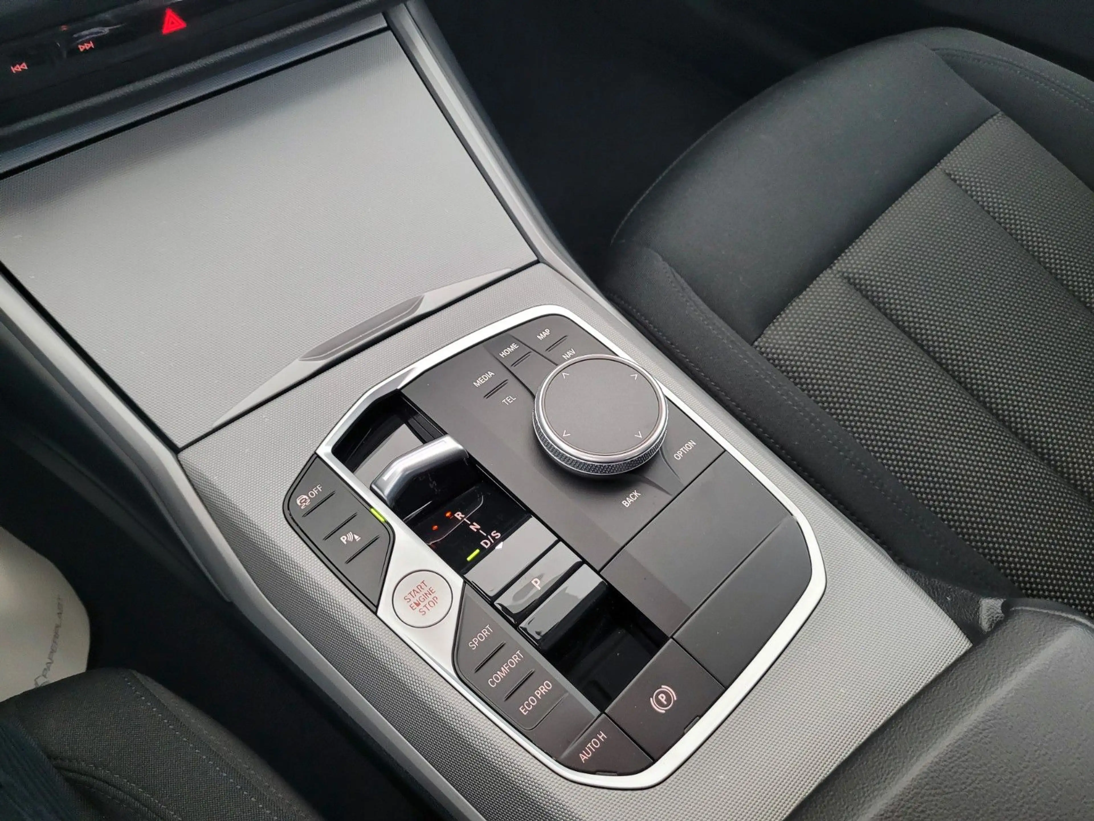 BMW 318 d T Aut/HeadUp/CurvedDisplay/Adapt.LED/RFK — photo 16