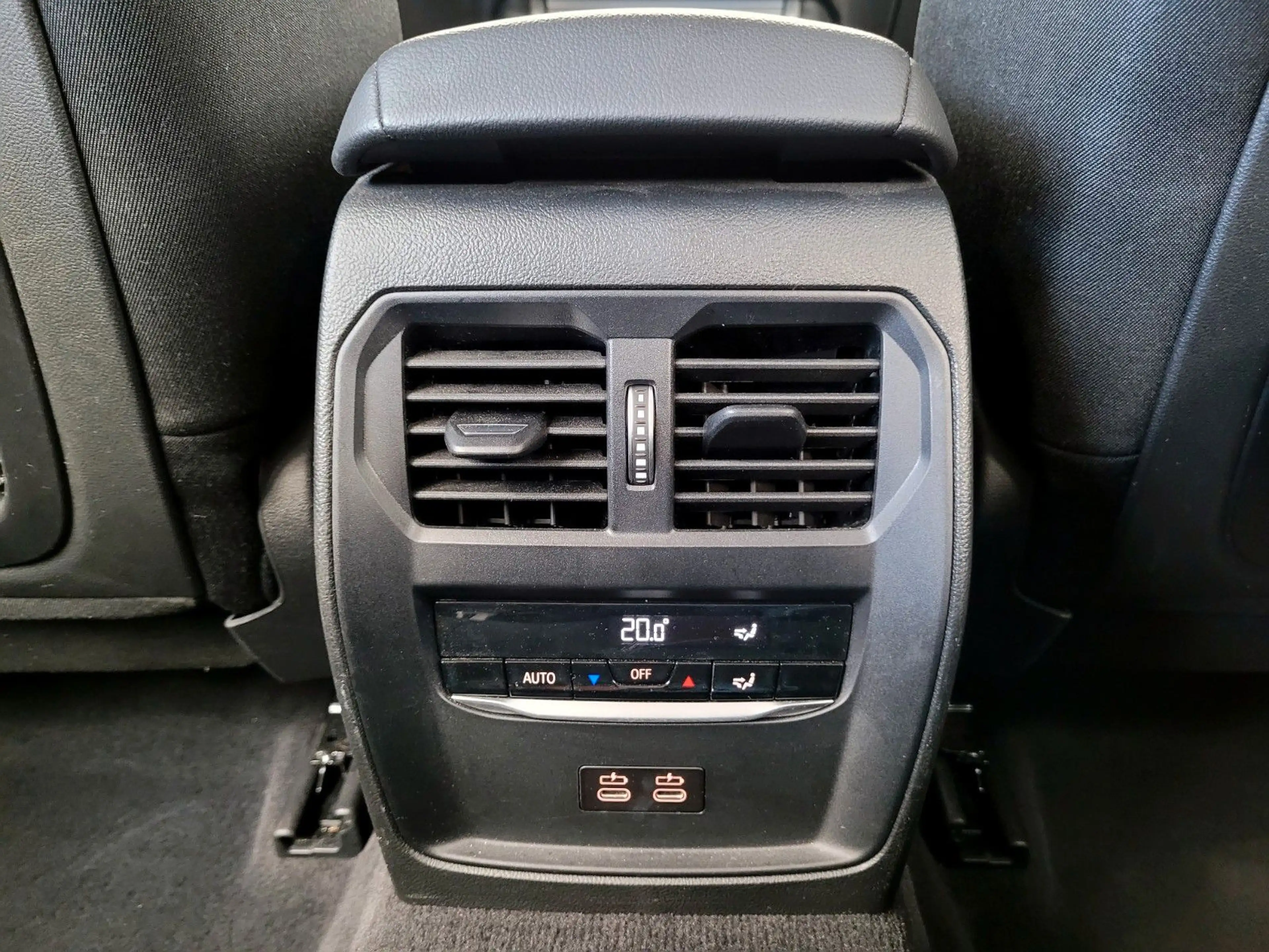 BMW 318 d T Aut/HeadUp/CurvedDisplay/Adapt.LED/RFK — photo 19