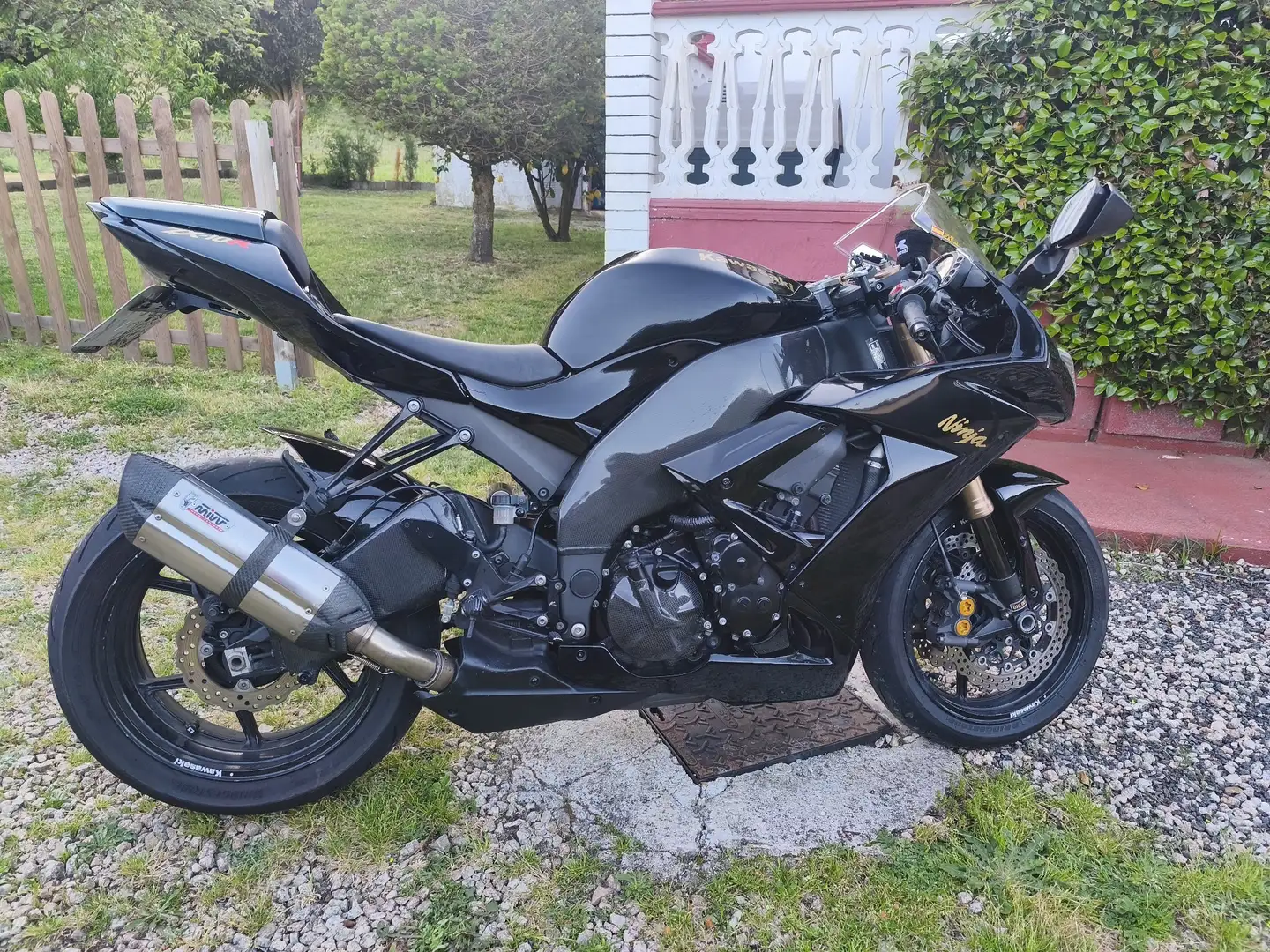 Kawasaki Ninja ZX-10R - 1