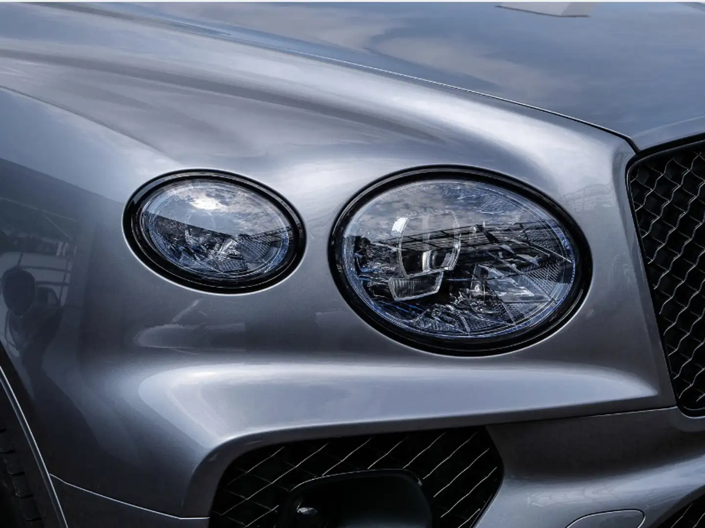 Bentley Bentayga V8 S Silver - 1