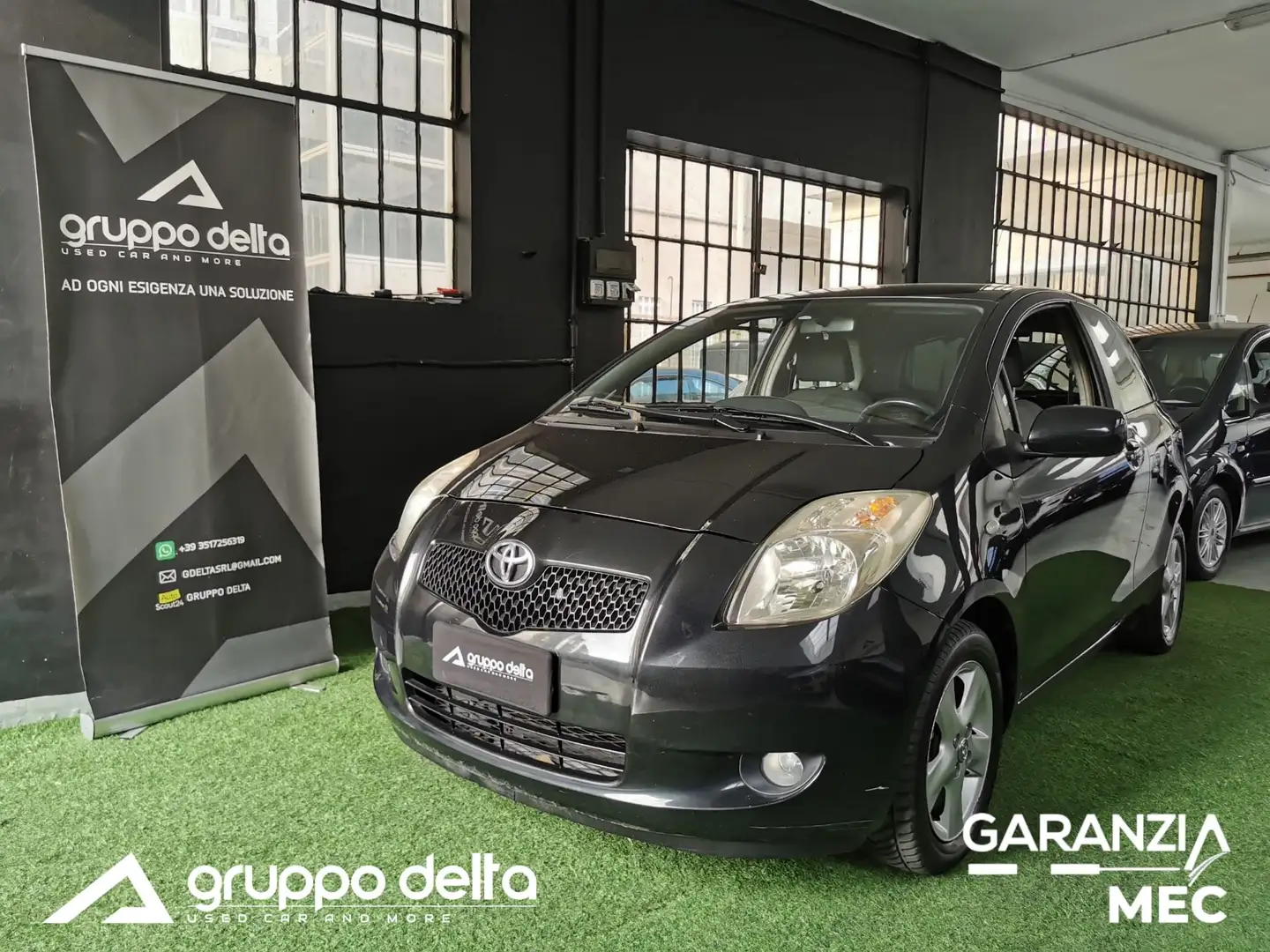 Toyota Yaris Yaris II 2005 3p 1.0 Sol Noir - 1