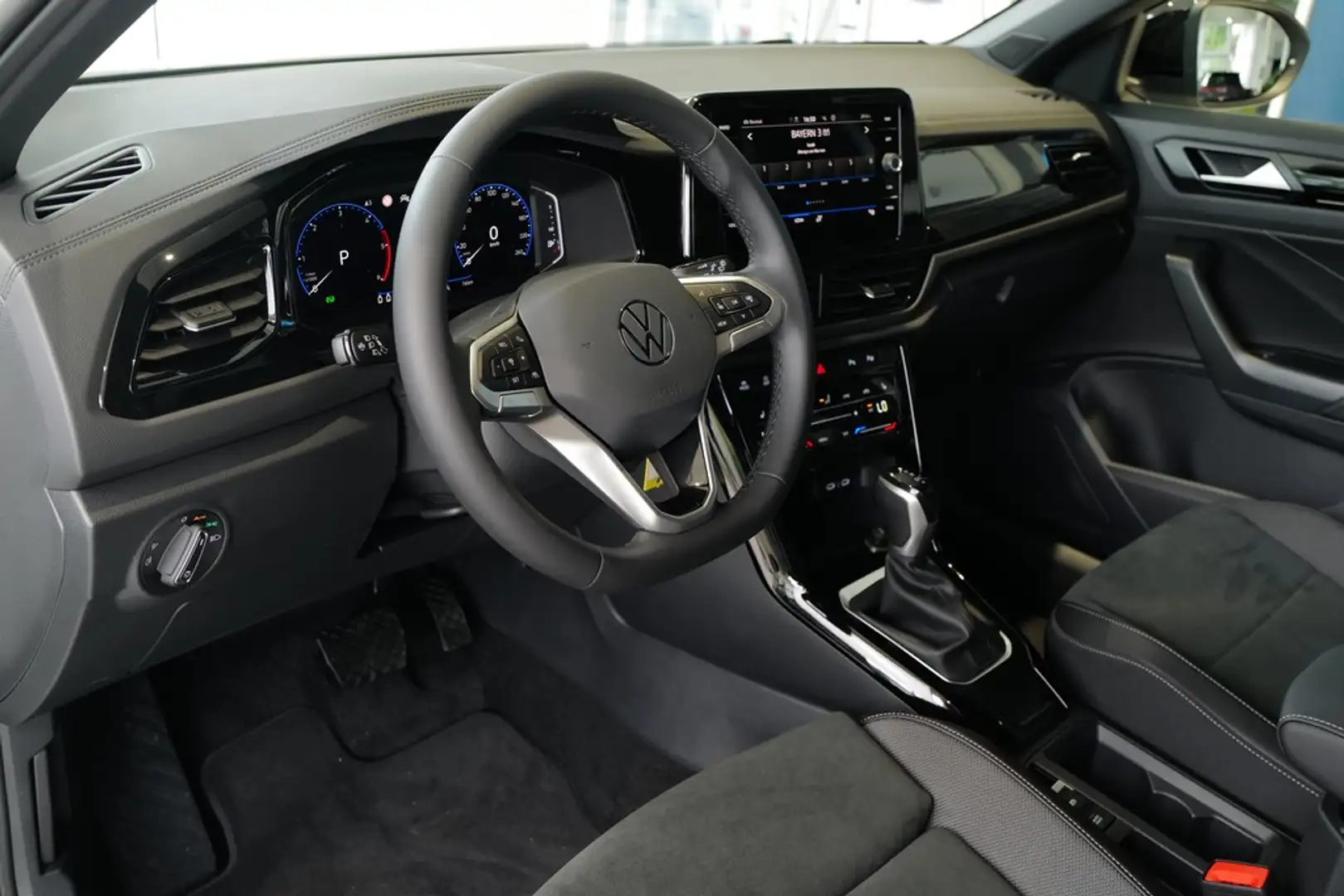 Volkswagen T-Roc 2.0TDI DSG Black Style AHK Rkam Navi Blanc - 2