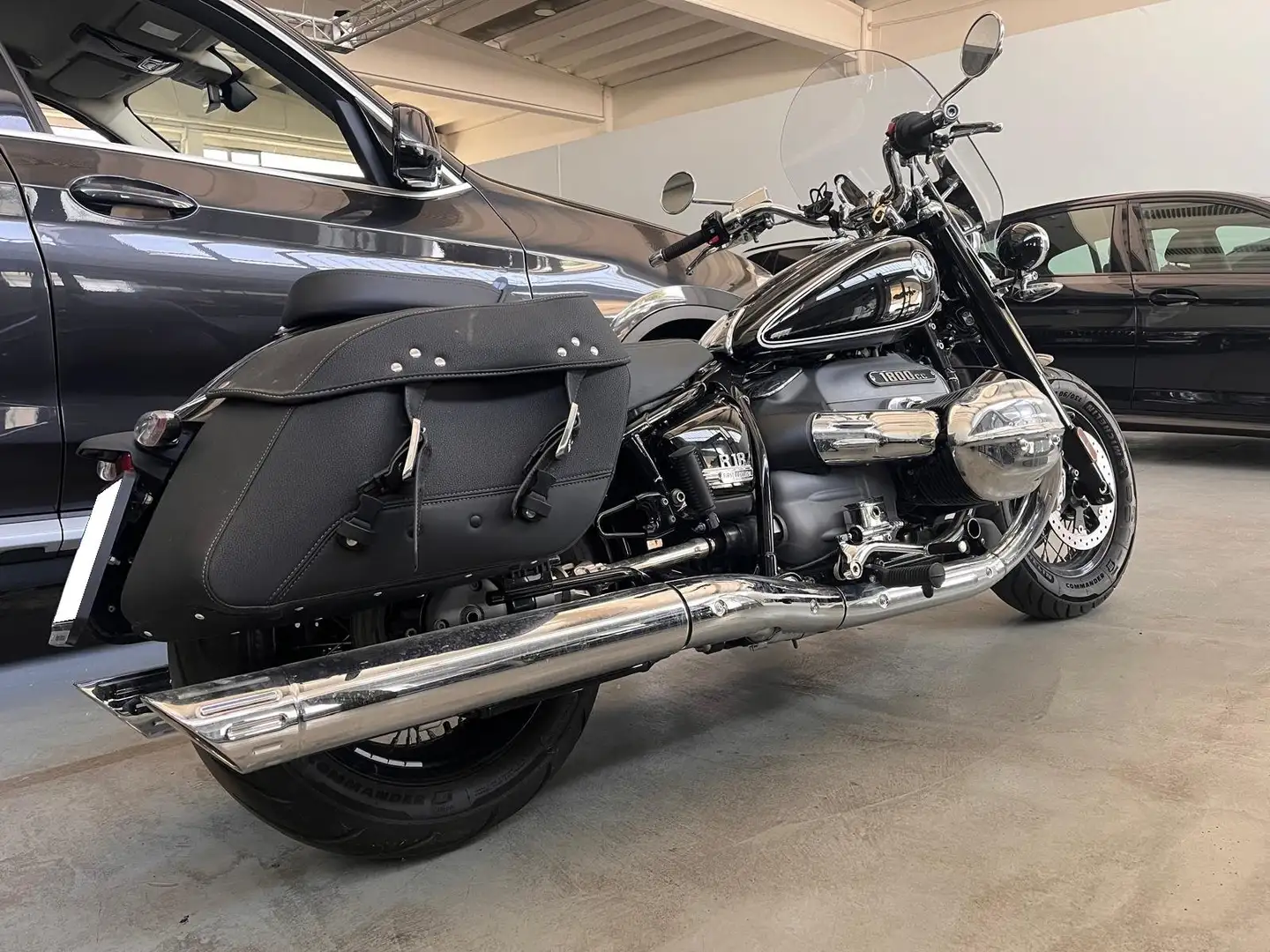 BMW R 18 Classic Nero - 2