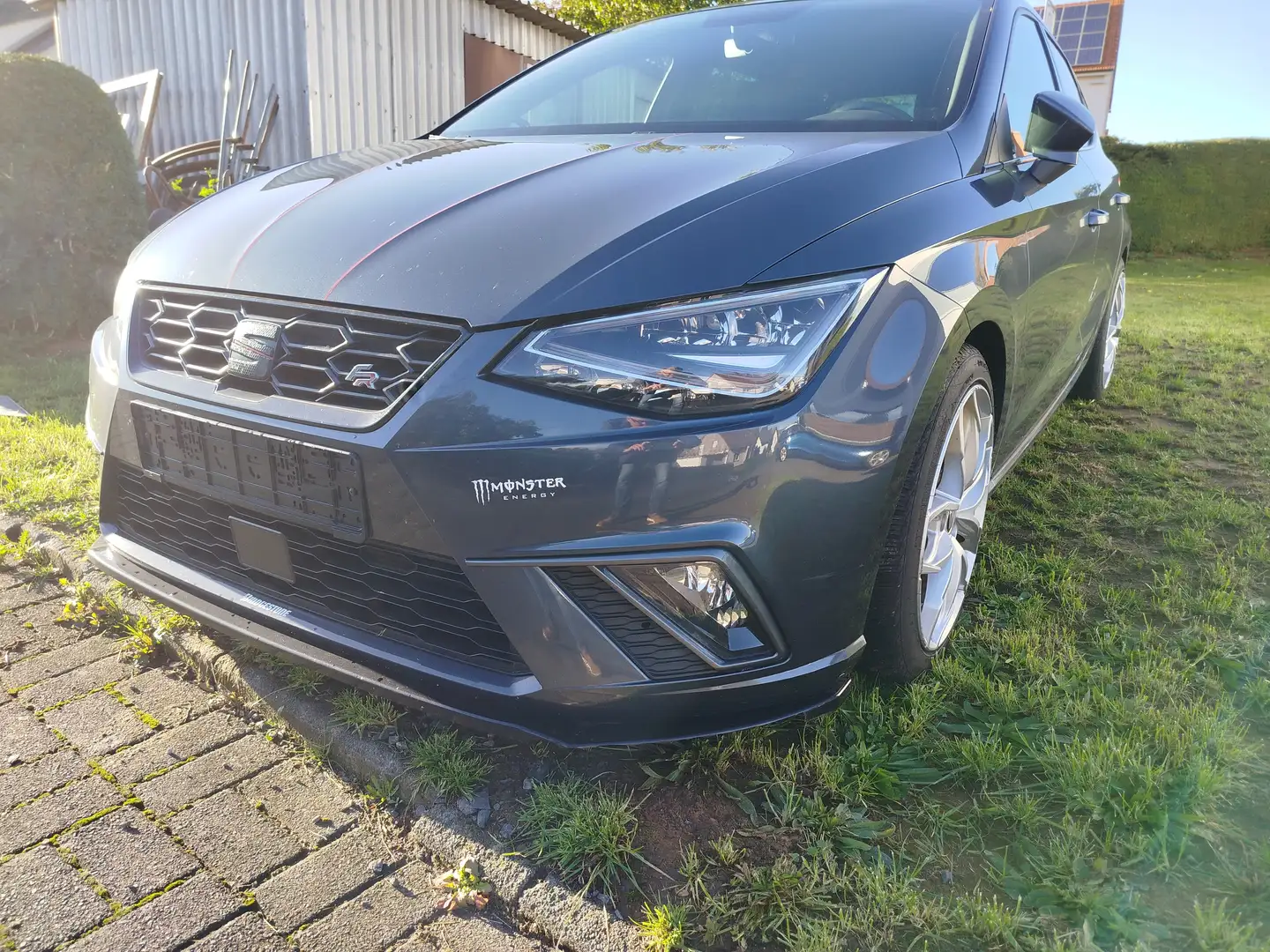 SEAT Ibiza Ibiza 1.0 TSI FR XCELLENCE EZ: 28.12.2018 Grau - 1