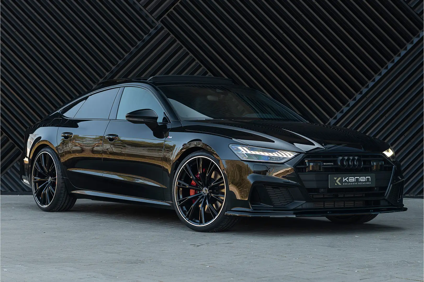 Audi A7 Sportback S-Line 55 TFSI e quattro Competition ACC Zwart - 1