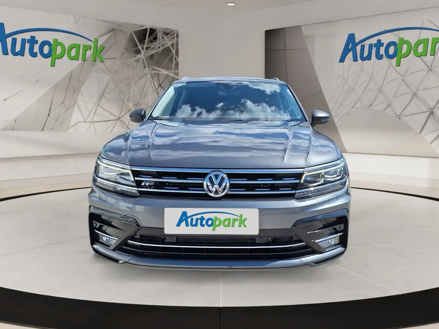 Volkswagen Tiguan 2,0 Tdi BMT 4Motion Highline Silber - 2