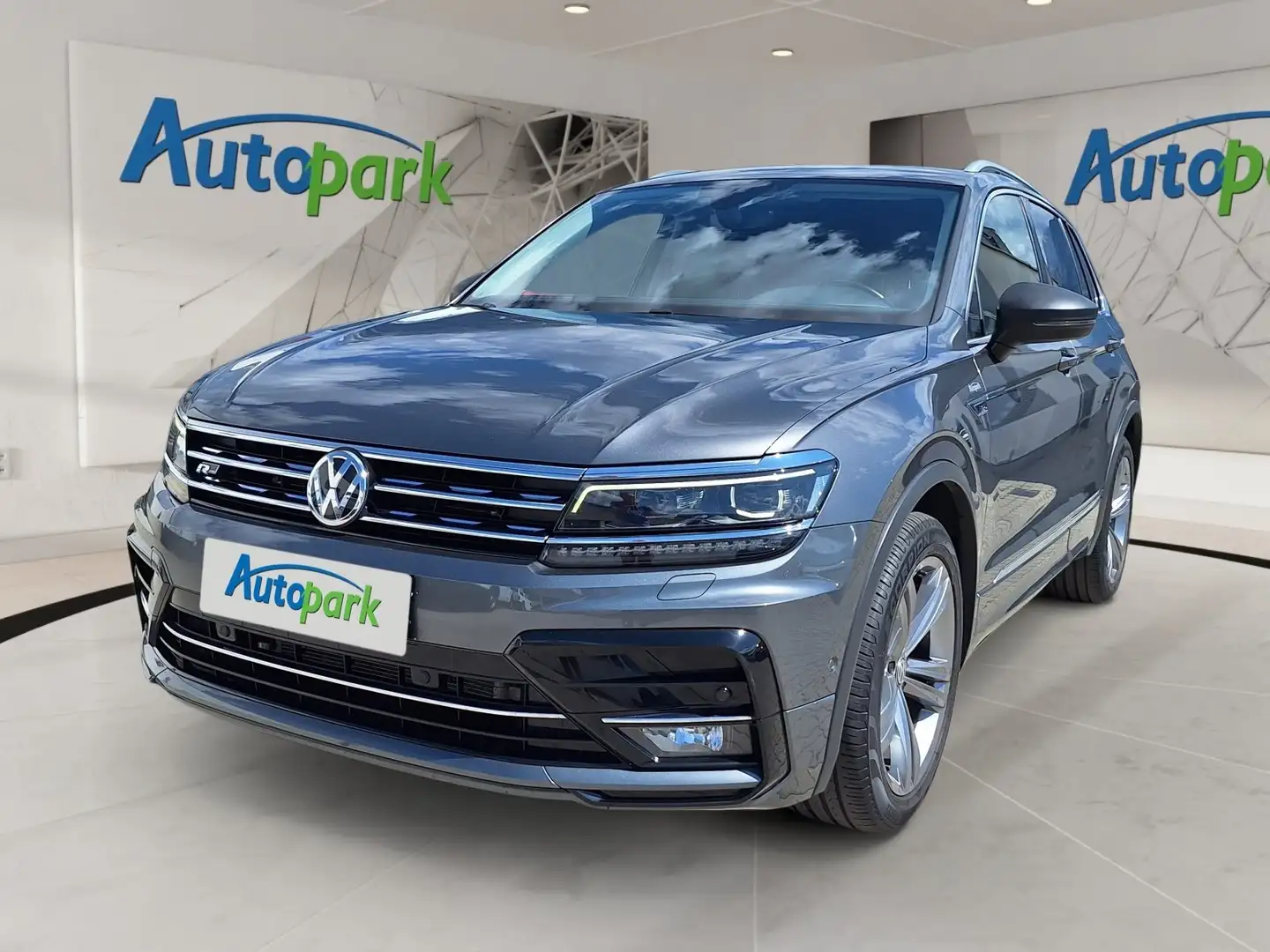 Volkswagen Tiguan 2,0 Tdi BMT 4Motion Highline Silber - 1