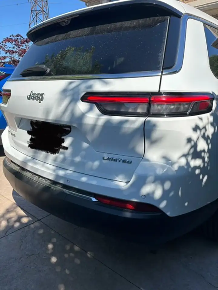 Jeep Grand Cherokee photo Jeep Grand Cherokee