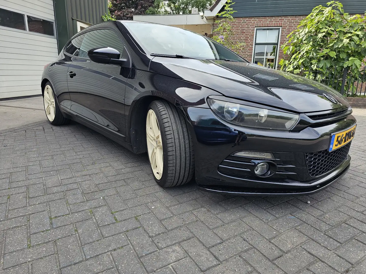 Volkswagen Scirocco 2.0 TSI Edition Zwart - 2