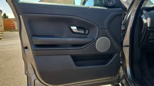 Land Rover Range Rover Evoque view 7