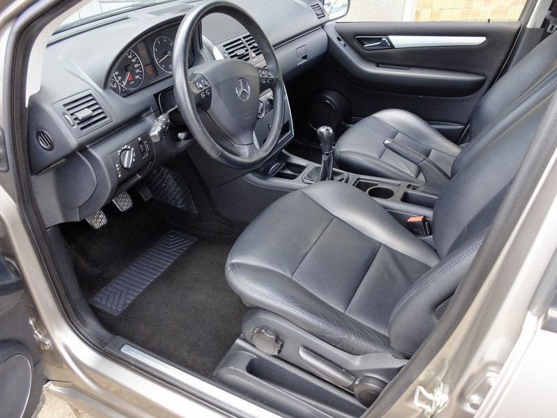 Mercedes-Benz A 150 A150 Avantgarde-Leder-Klima-SHZ-79Tkm-Scheckheft — photo 6