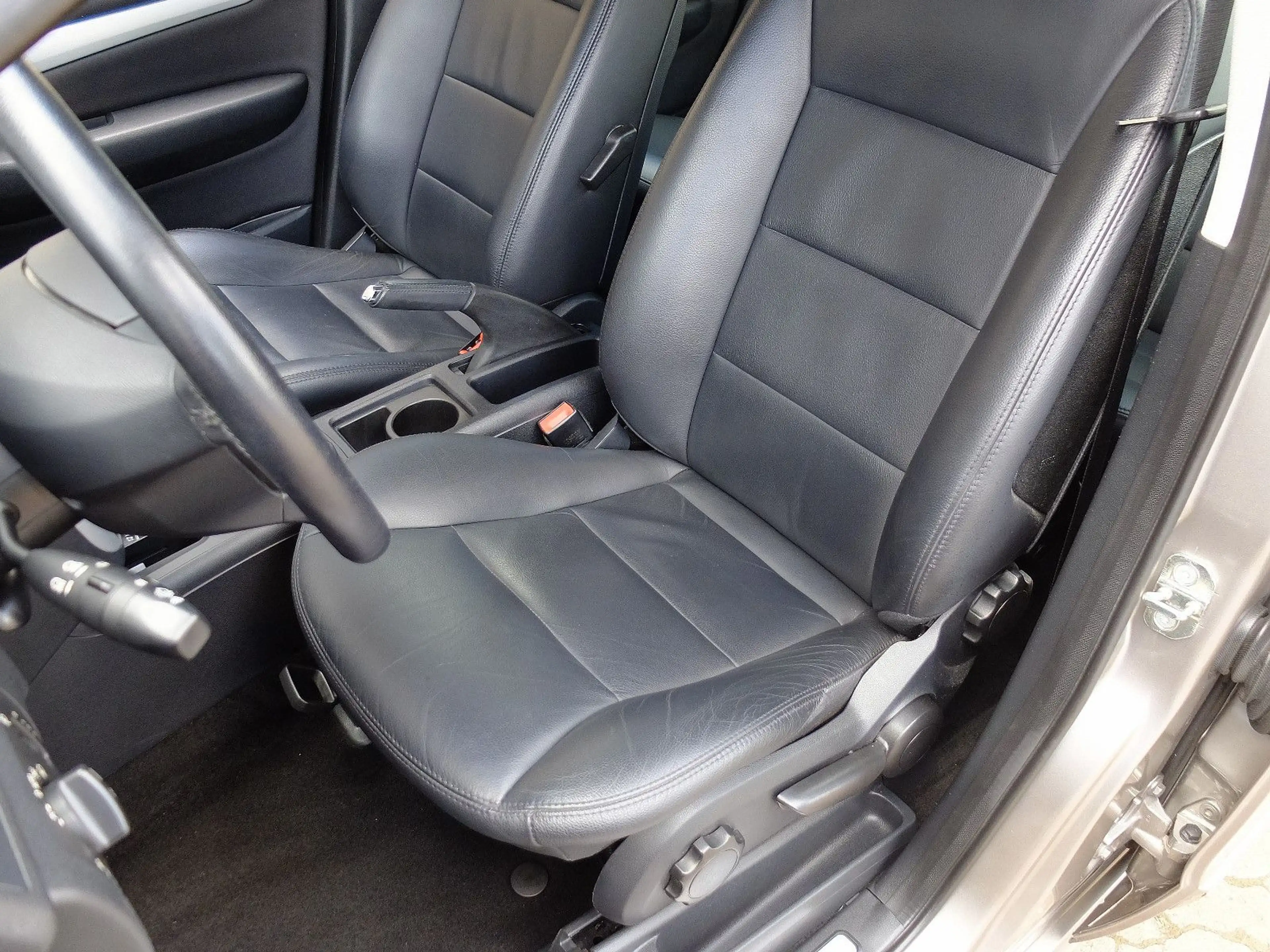 Mercedes-Benz A 150 A150 Avantgarde-Leder-Klima-SHZ-79Tkm-Scheckheft — photo 7