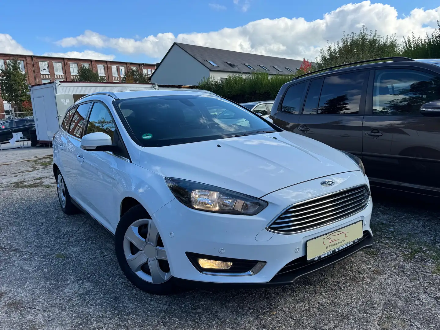 Ford Focus 1.5 TDCI Titanium Automatik*PDC*AHK*LMF*NeueTüv Blanc - 1
