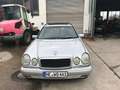 Mercedes-Benz E 320 T Avantgarde 7 Sitze Silber - thumbnail 2