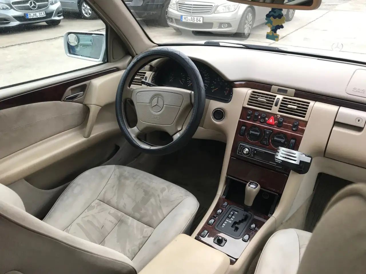 Mercedes-Benz E 320 T Avantgarde 7 Sitze, foto 12