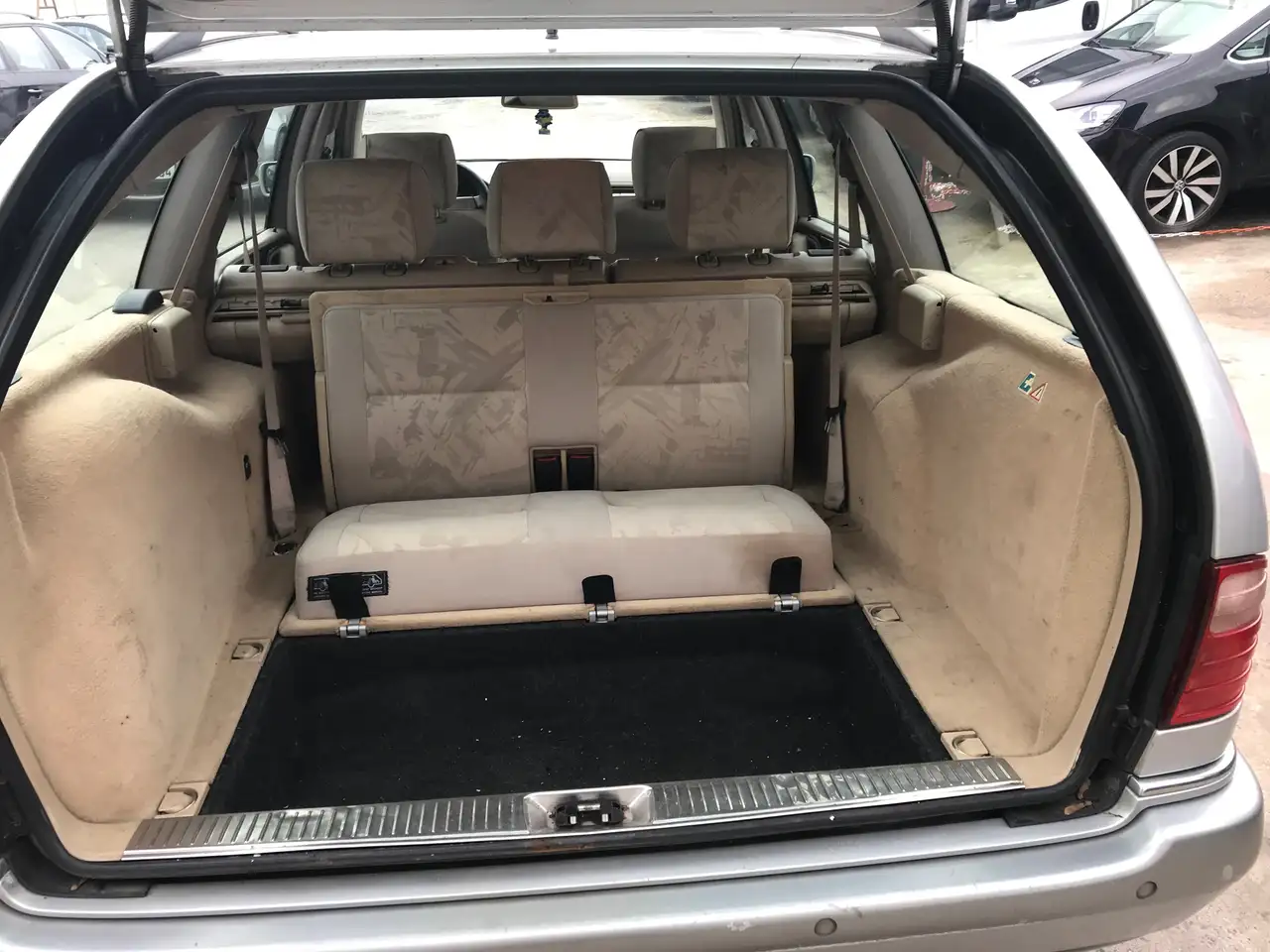 Mercedes-Benz E 320 T Avantgarde 7 Sitze, foto 11