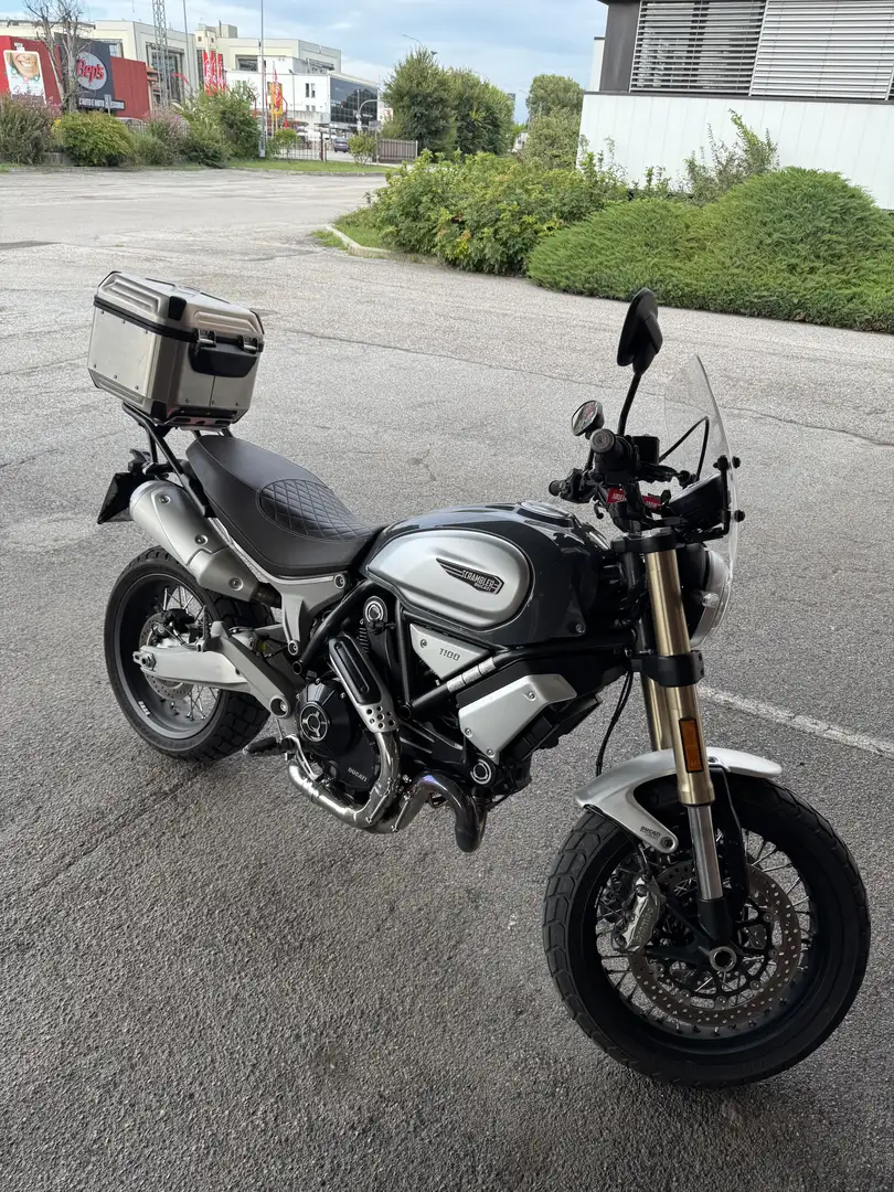Ducati Scrambler 1100 Special - 1