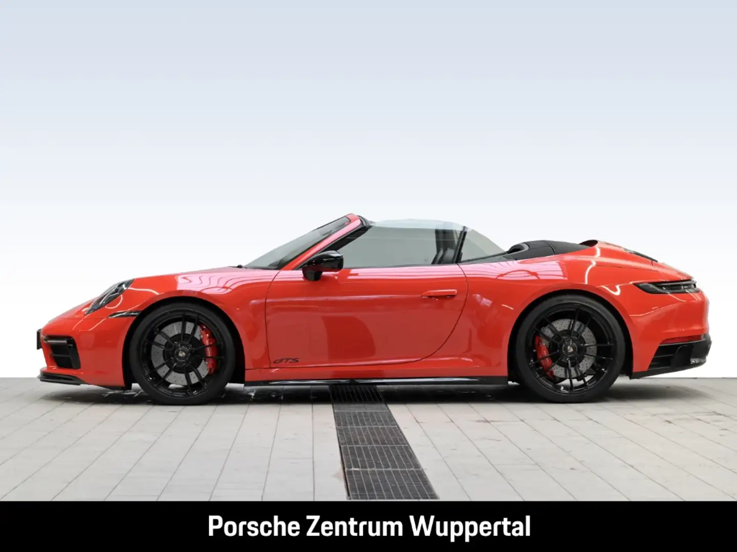 Porsche 992 911 Carrera GTS Cabrio HA-Lenkung InnoDrive Rood - 2