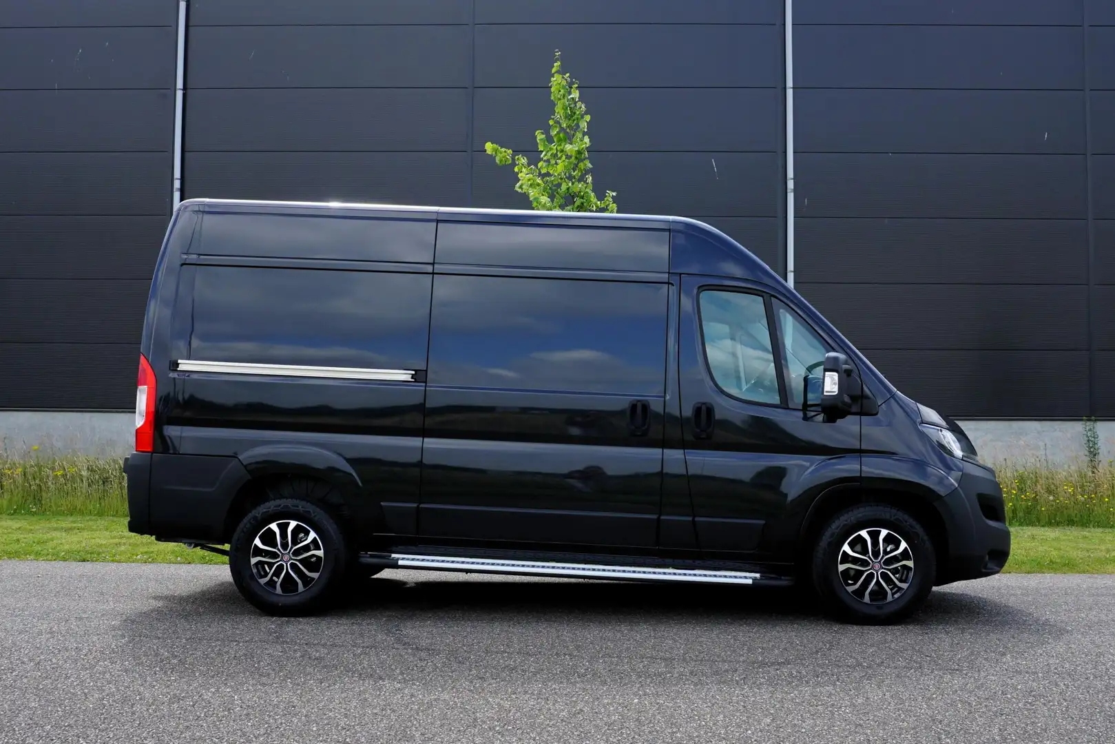 Fiat Ducato 35H HD 2.2 MultiJet L2H2 Heavy |Trekhaak |3000 KG Zwart - 2