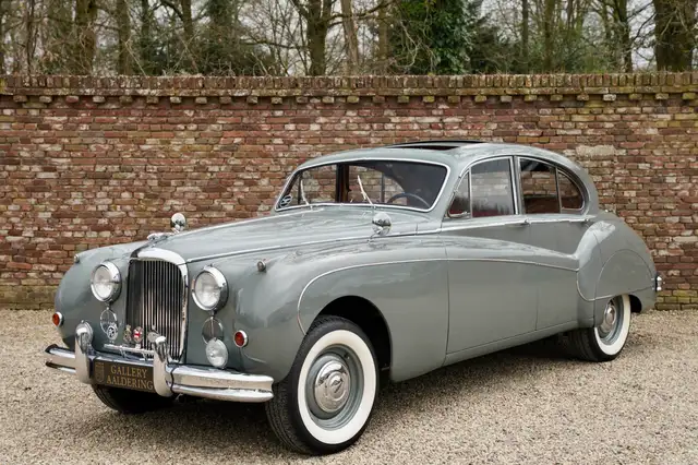 Jaguar MK IX Saloon Restored with a view to using it regu