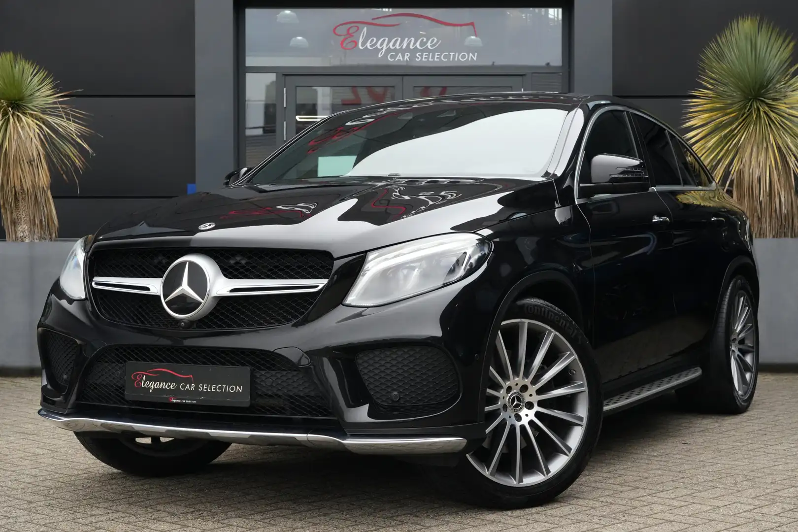 Mercedes-Benz GLE 500 Coupé 4MATIC 456pk Panoramadak/Stoelverwarming/Cam Schwarz - 1