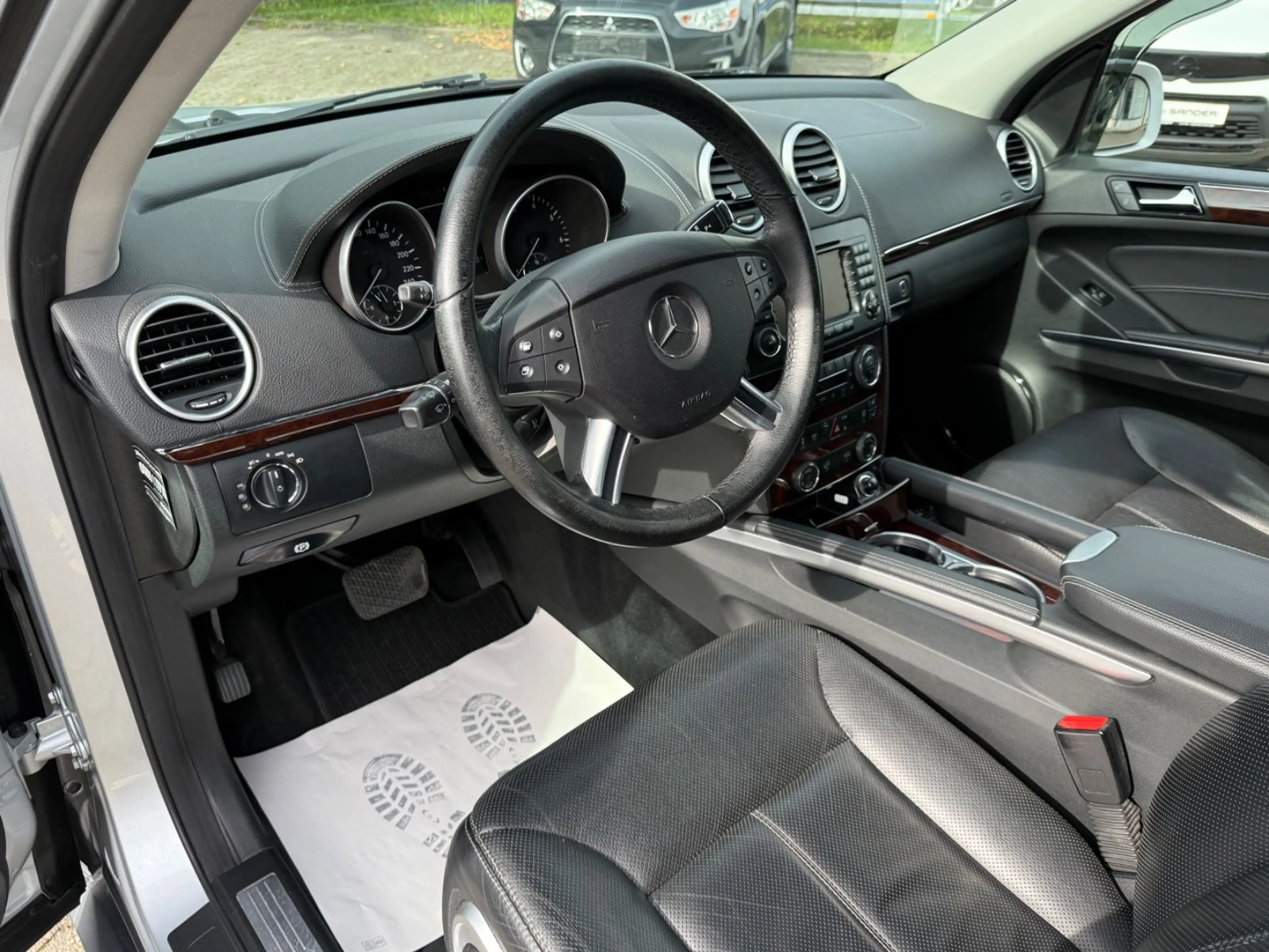 Mercedes-Benz GL 450 4Matic 7Sitzer AHK Pano St.heizng 2xMemor — photo 12
