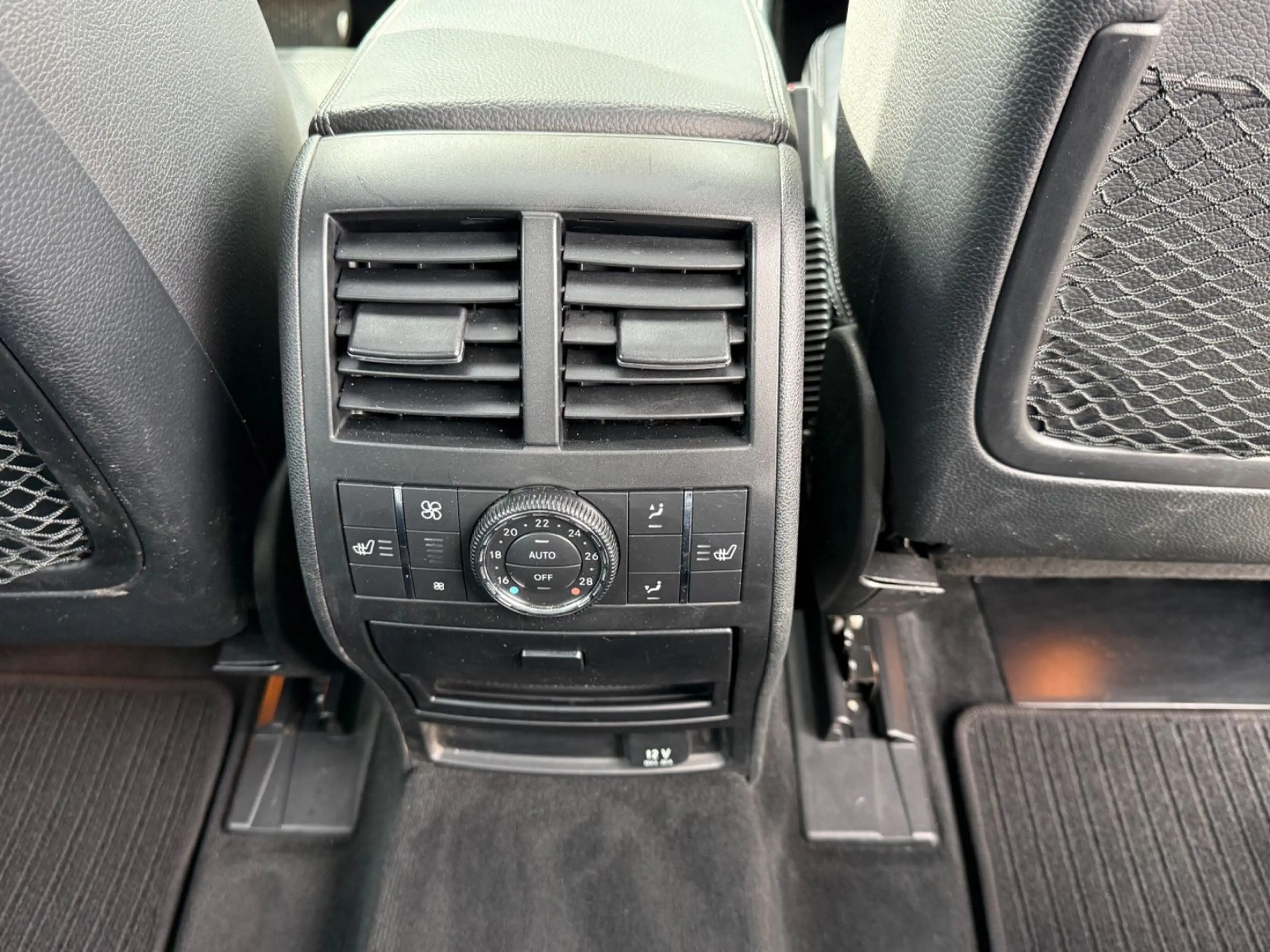 Mercedes-Benz GL 450 4Matic 7Sitzer AHK Pano St.heizng 2xMemor — photo 28