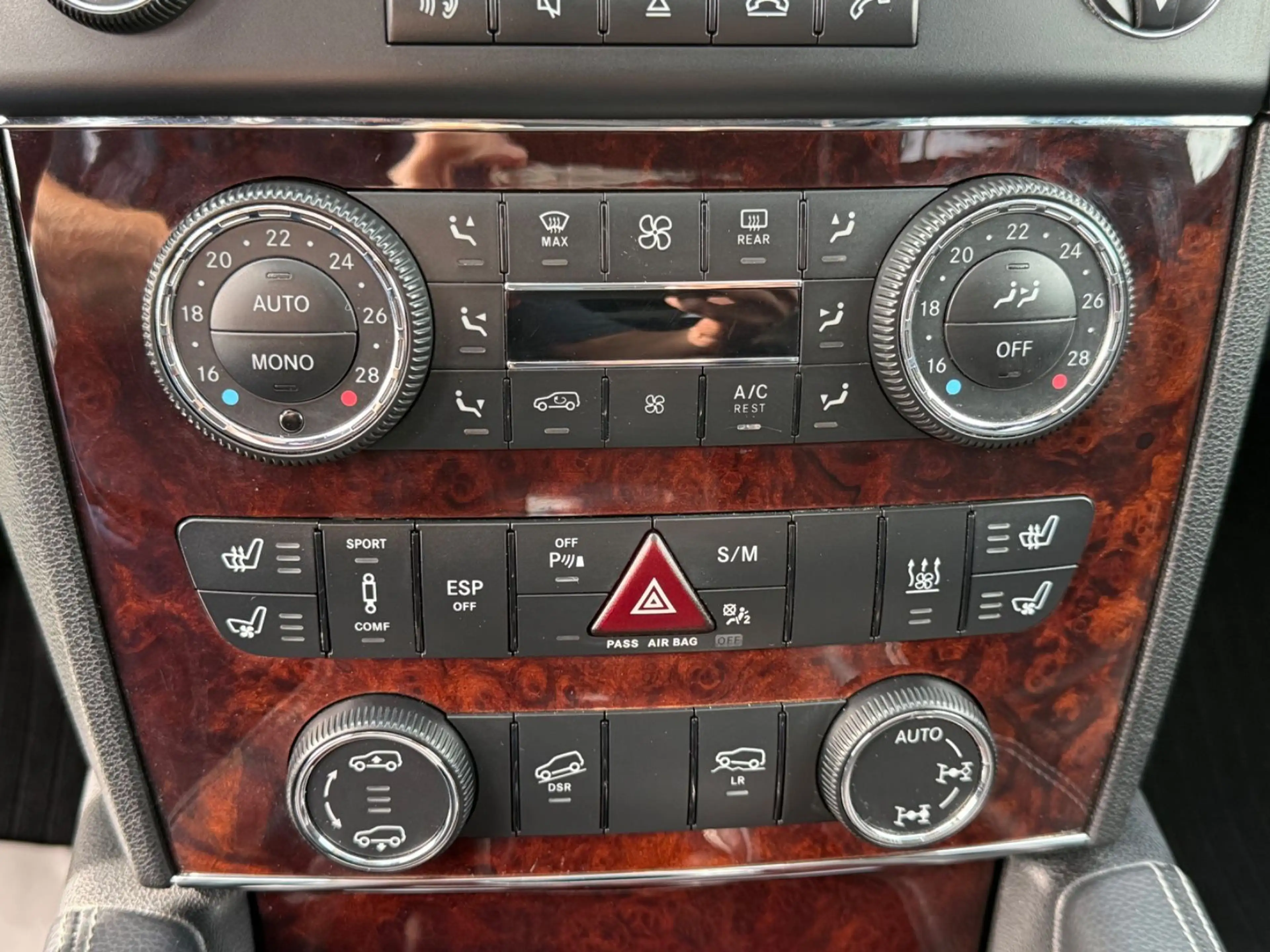 Mercedes-Benz GL 450 4Matic 7Sitzer AHK Pano St.heizng 2xMemor — photo 25